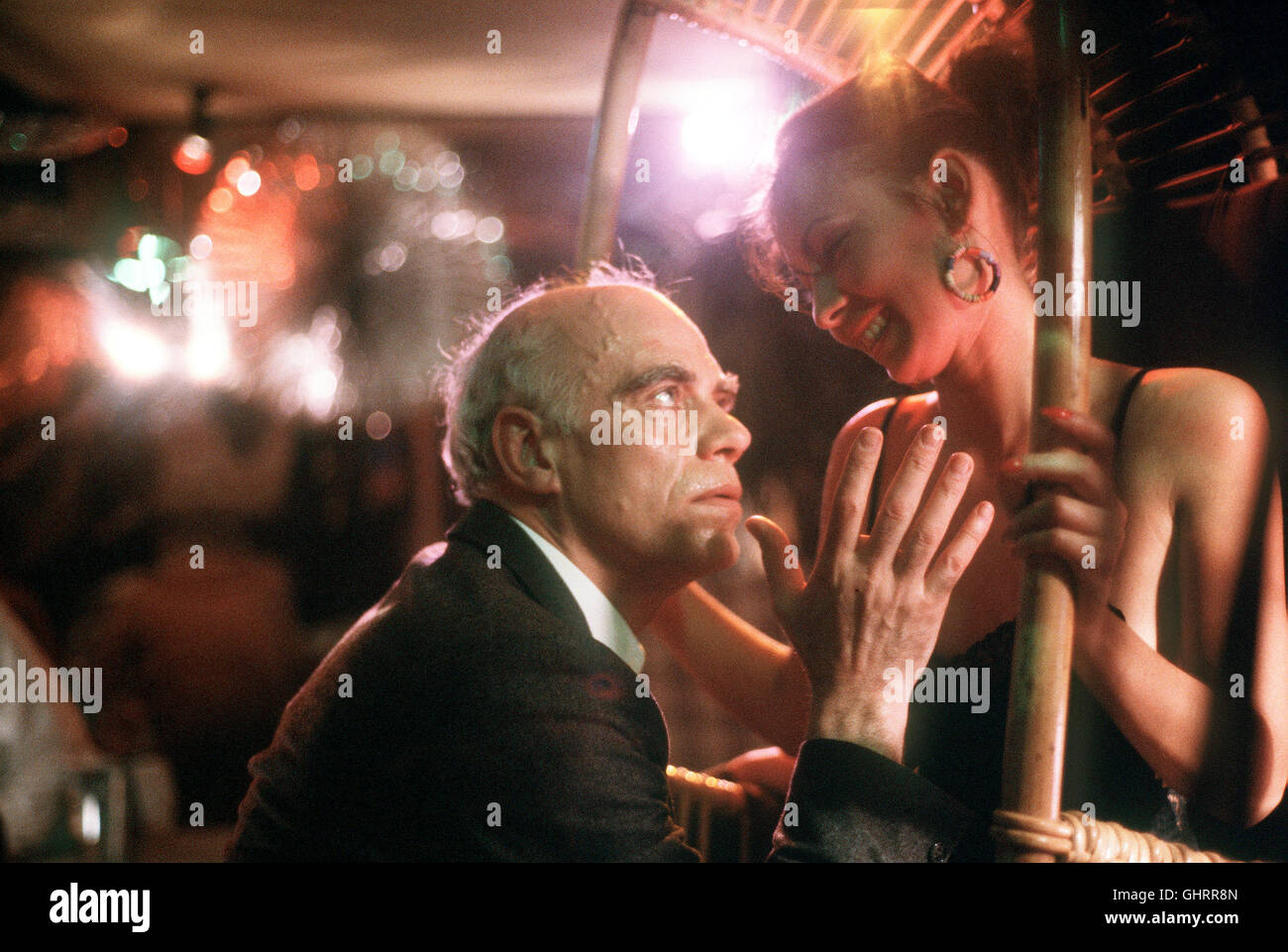 SOKO 5113- Die junge Martina wird tot in der Isar gefunden. Vage Spuren führen zu einem Erziehungsheim, die auf dem Beamten Martinas Freundin Anja treffen, die berichtet, Martina habe als Fotomodell cours de travail. Foto vlnr. : Bärbel (SABINE KAACK), Anja ANJA (JAENICKE), Göttmann (WERNER KREINDL), Ingrid (JESSICA FRÜH). Regie : Ulrich Stark aka. Herle sieht doppelt Banque D'Images