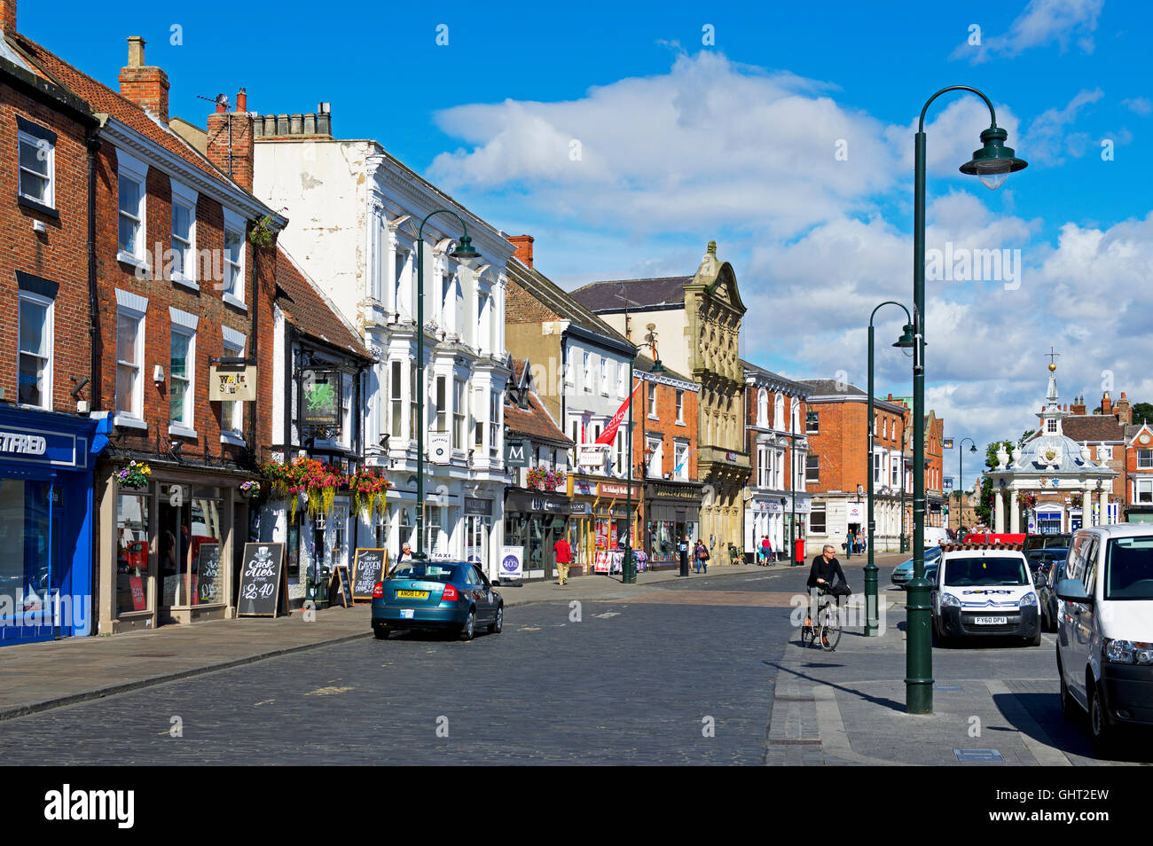 La rue principale de Beverley, East Yorkshire, England UK Banque D'Images