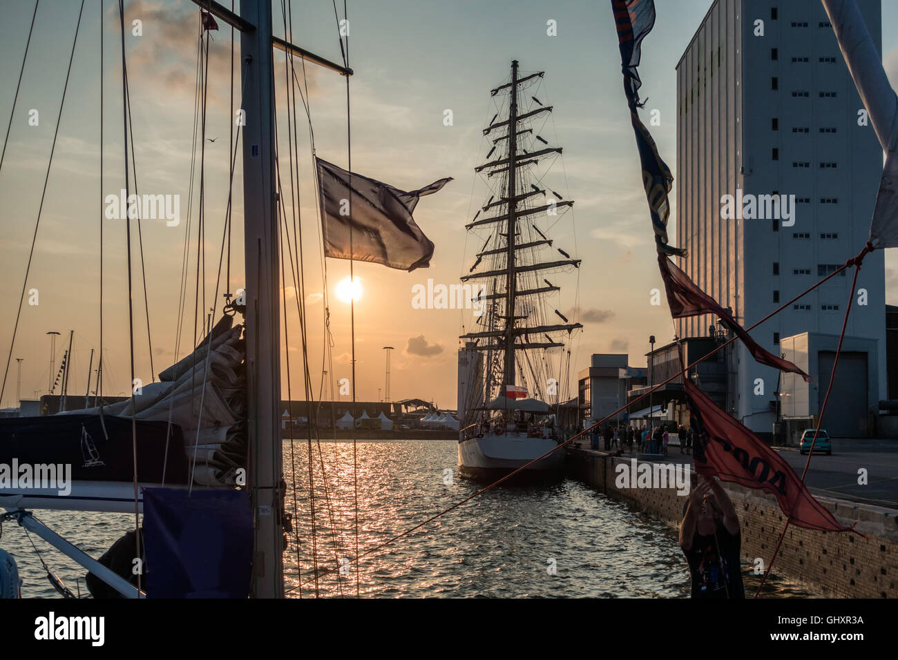 Course des grands voiliers dans le port d'Esbjerg, Danemark Banque D'Images
