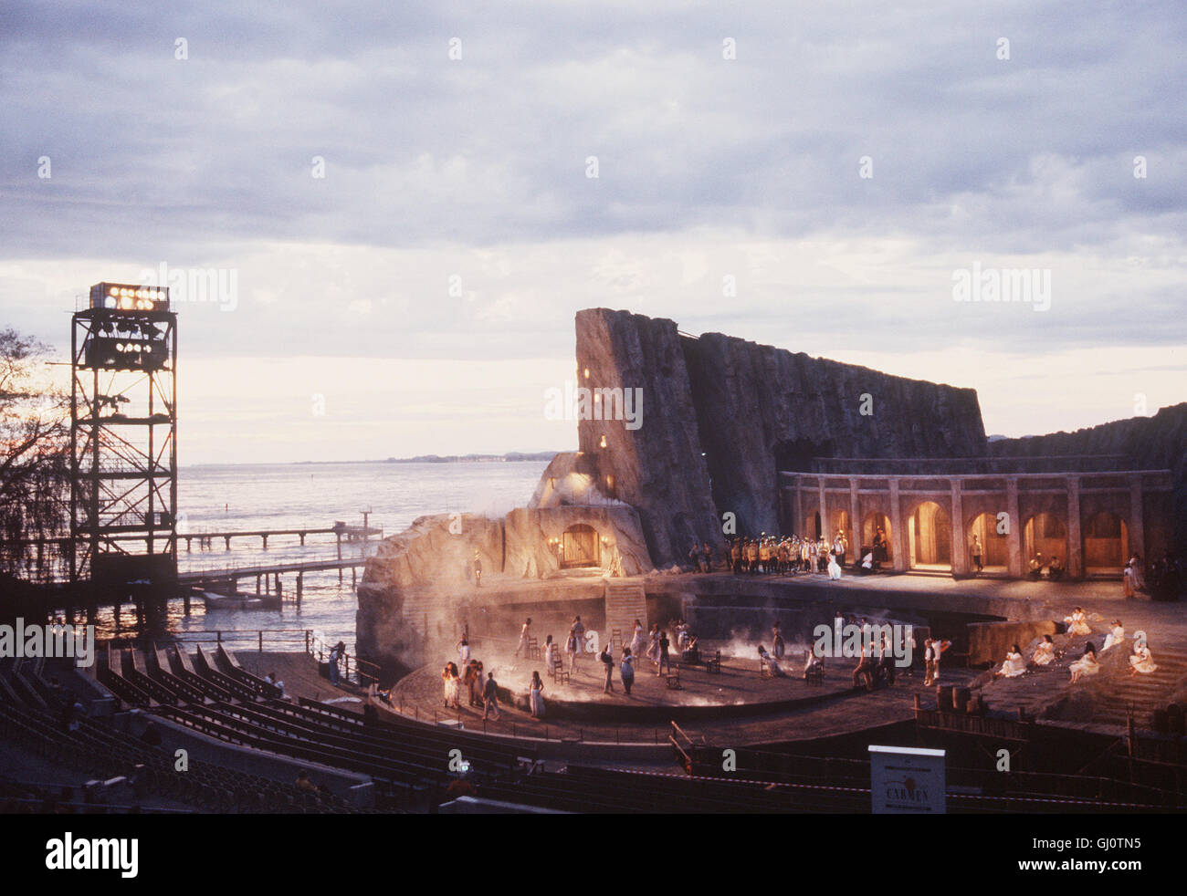 CARMEN- Oper dans vier Akten von MerimÄe prospérer. Von der Aufzeichnung der Seebühne Bregenzer Festspiele 1991. Szenenfoto alias. Inszenierung : Jerome de Savary Banque D'Images