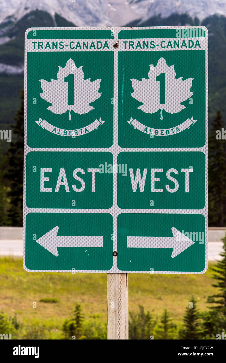 Trans Canada 1 road sign, Banff, Alberta, Canada Banque D'Images