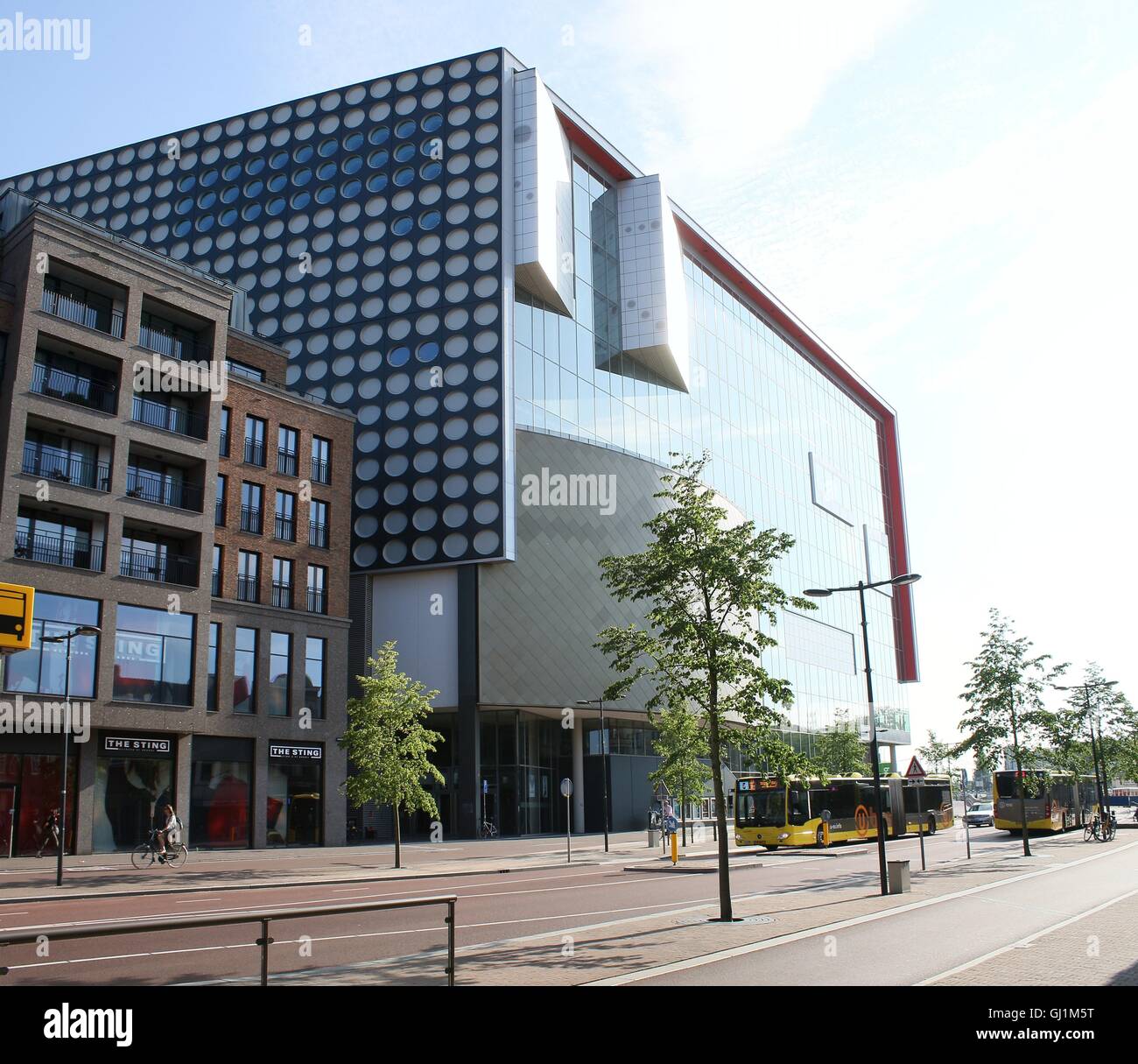 TivoliVredenburg complexe musique contemporaine à Utrecht, Pays-Bas (été 2015) - Croix de 2 images Banque D'Images