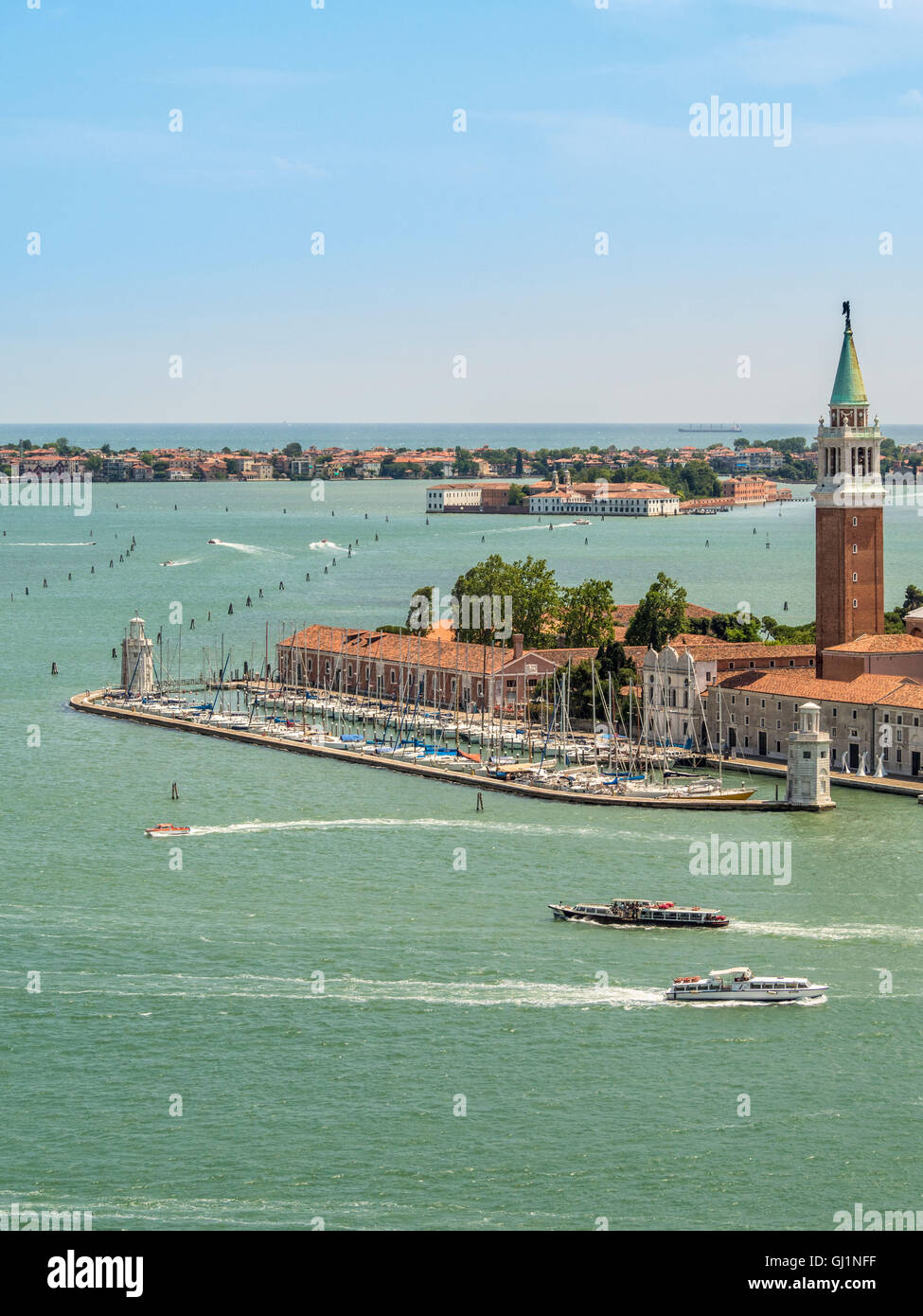 San Giorgio Maggiore port et clocher de l'église. Venise, Italie. Banque D'Images