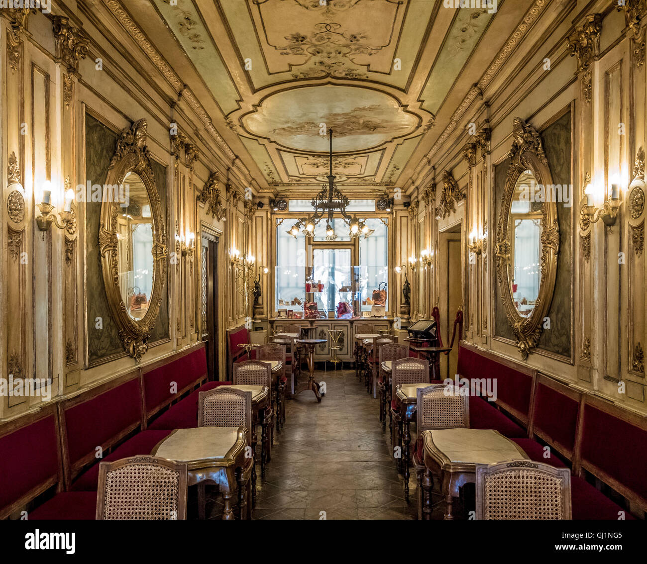 Intérieur du Café Florian. La place SaintMarc, Venise. Italie Photo Stock Alamy Intérieur du Café Florian. La place SaintMarc, Venise. Italie Photo Stock Alamy