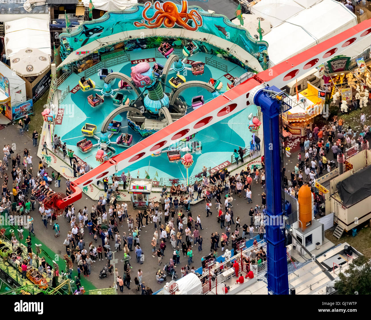 Vue aérienne, gros monstre Raoul Hermann Krameyer, Octopus, Carousel, ride, Cranger Kirmes 2016 plus grand festival folklorique dans la Ruhr, Banque D'Images