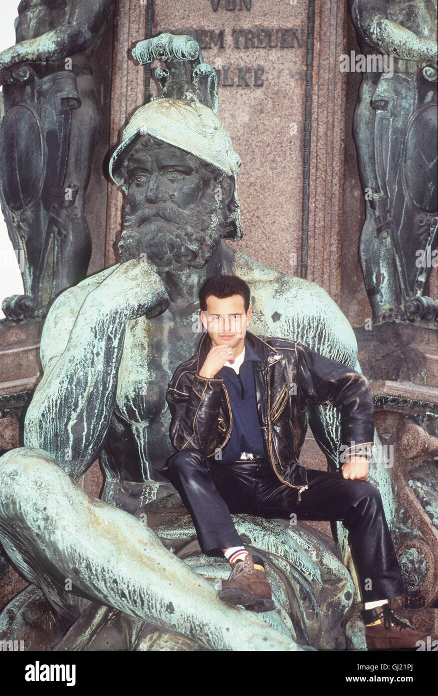 SOKO 5113 Theo (MICHEL GUILLAUME) gehört zum SOKO-Team. Regie : Carl Lang aka. Der Überläufer Banque D'Images