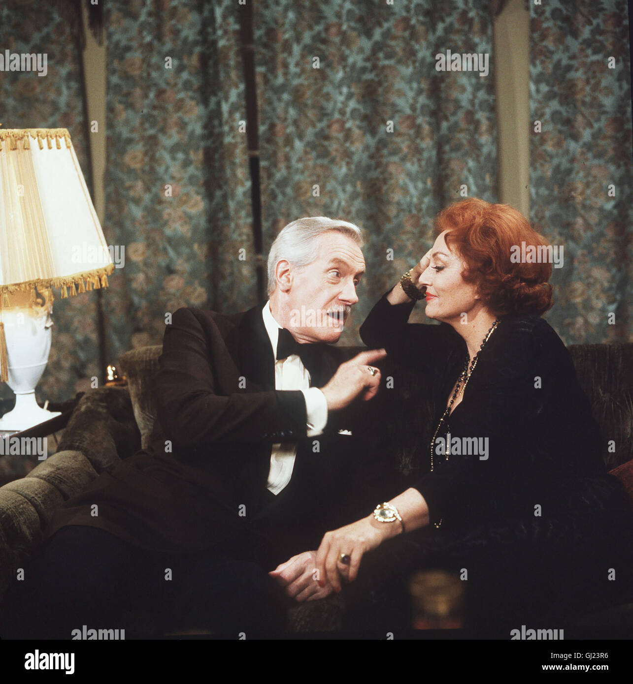 Des Fernsehaufzeichnung Theaterstücks Duett im Zwielicht mit KARL SCHÖNBÖCK und LOLA MÜTHEL Karl Schönebeck starb am 23 mars 2001 im Alter von 92 Jahren Banque D'Images