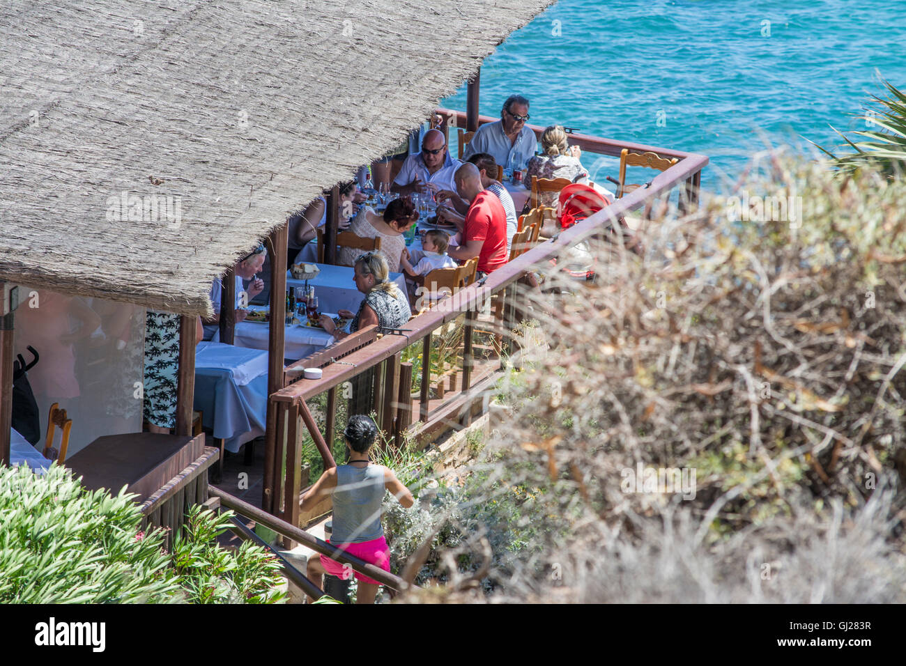 La Cala Restaurant donnant sur la plage de Cala del Barco dans la La Manga Club Resort, Murcie, Espagne Banque D'Images