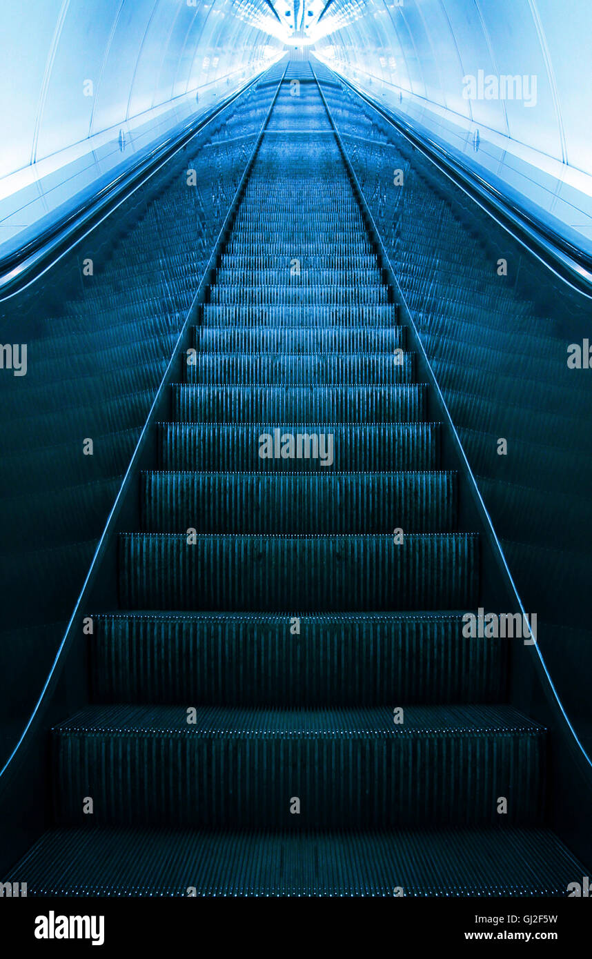 Monter l'escalator vide - succès métaphore Banque D'Images