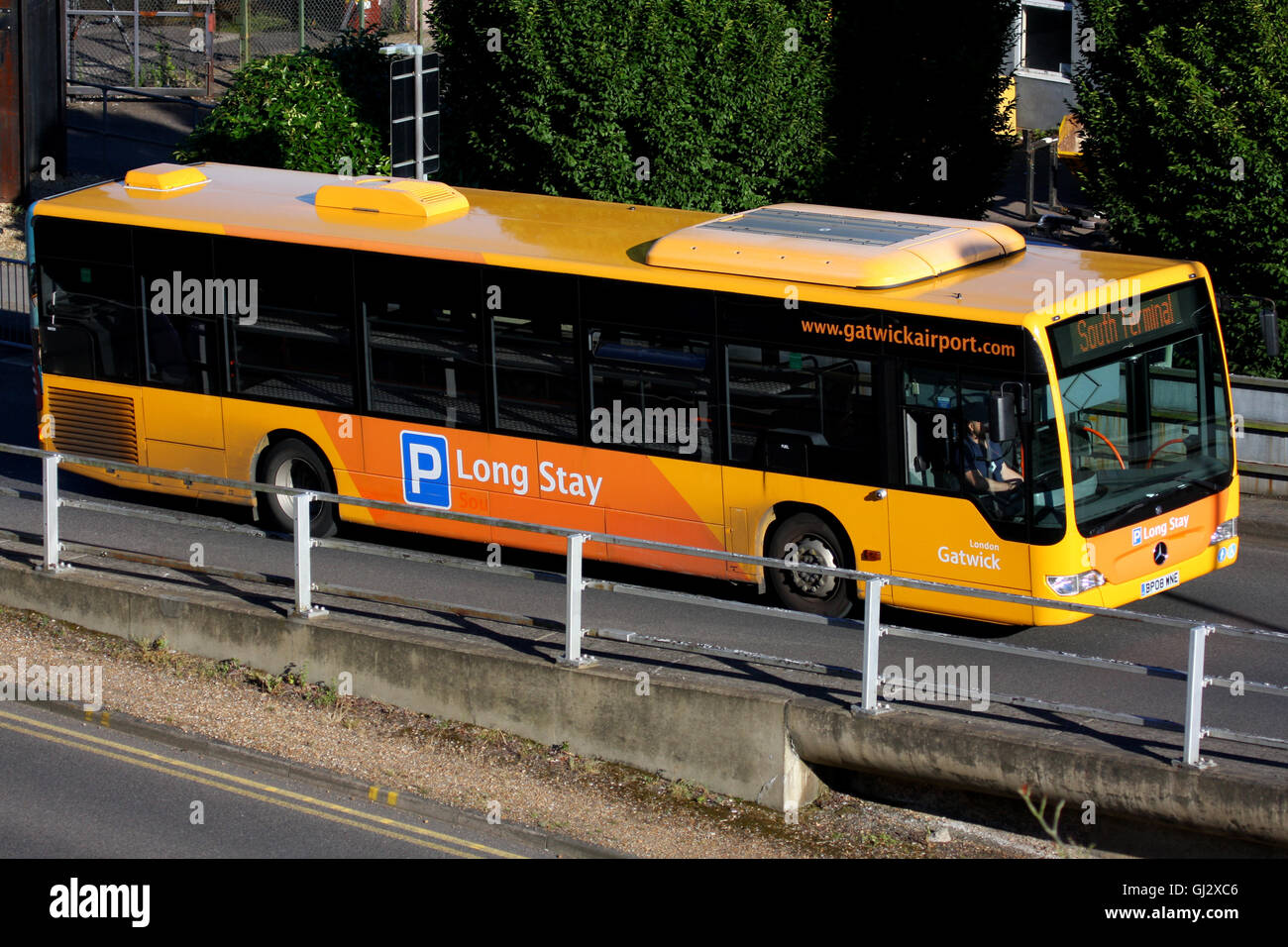 Parking BUS LONG SÉJOUR GATWICK AIRPORT Banque D'Images