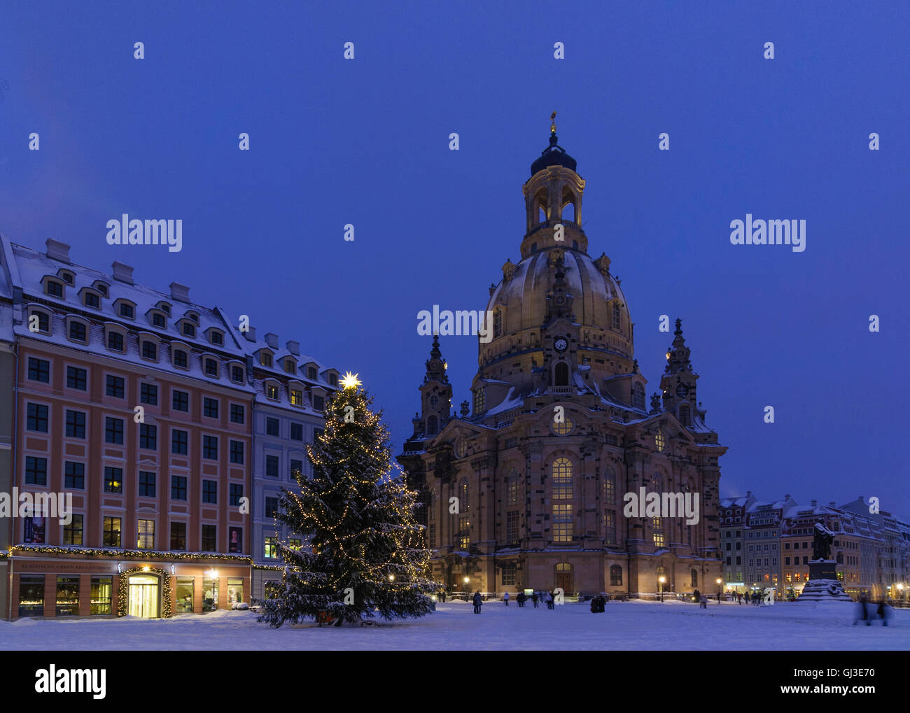 La place Neumarkt Dresden : et l'église Frauenkirche dans la neige à Noël, l'Allemagne, Sachsen, Texas, United States Banque D'Images