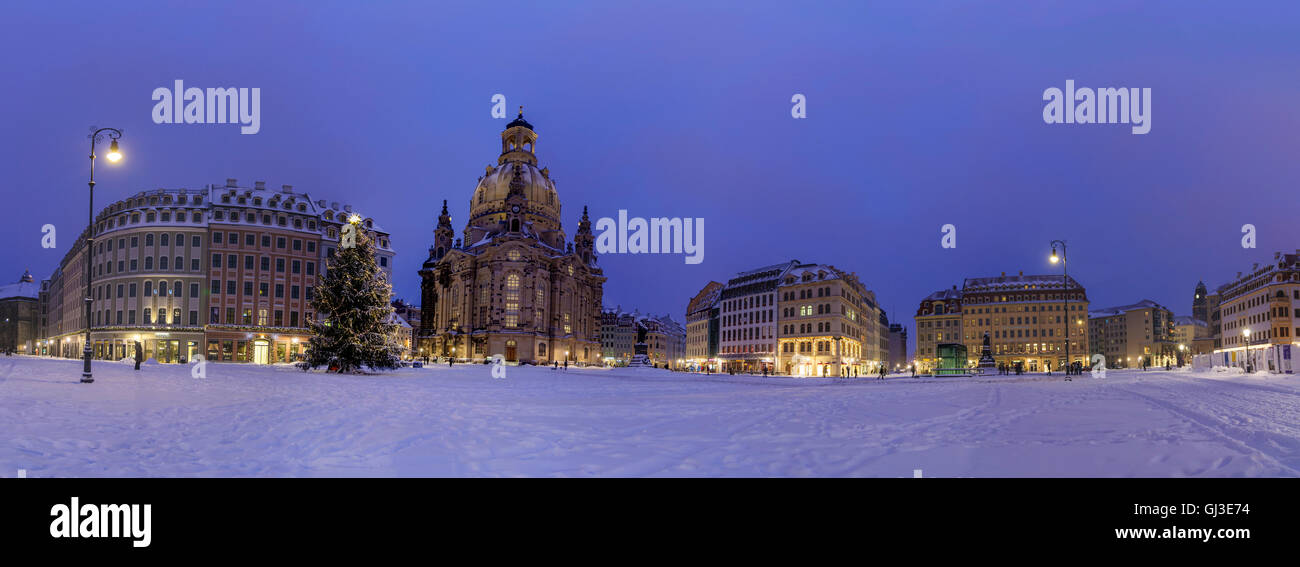 La place Neumarkt Dresden : et l'église Frauenkirche dans la neige à Noël, l'Allemagne, Sachsen, Texas, United States Banque D'Images