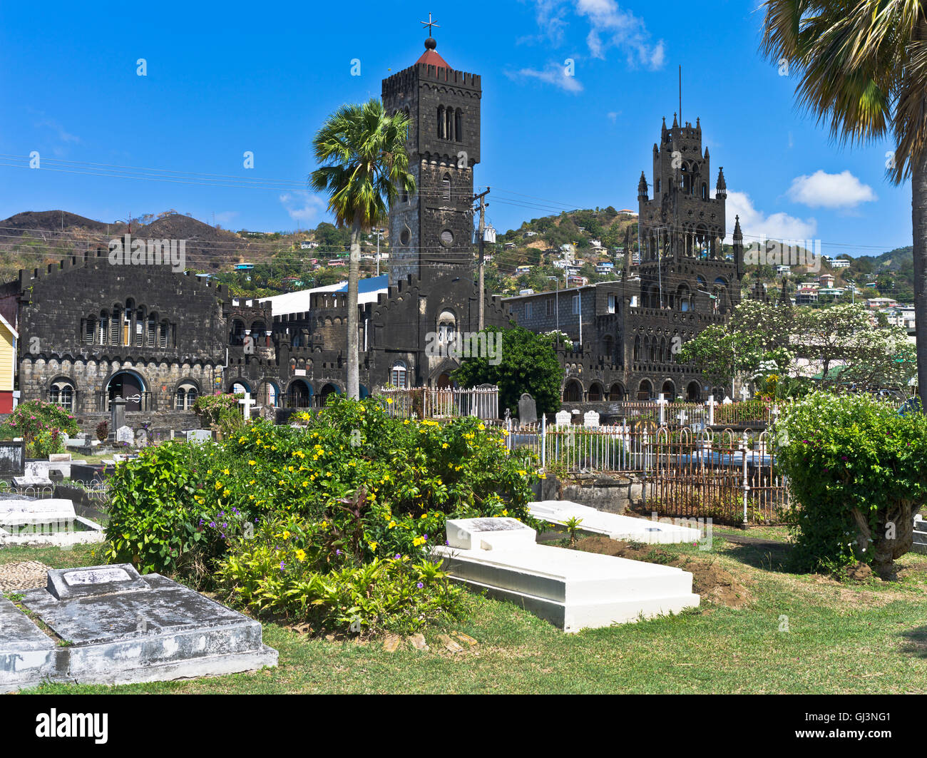 Dh Kingstown ST VINCENT CARAÏBES St Marys Cathédrale Catholique et cimetière St Georges Banque D'Images