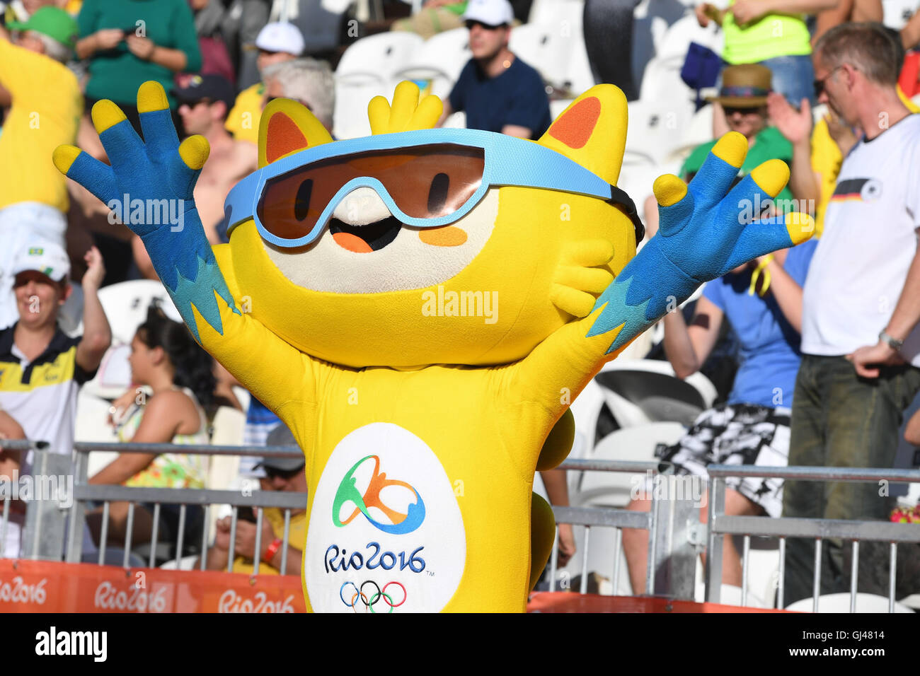 Vinicius rio olympic mascot Banque de photographies et d’images à haute ...
