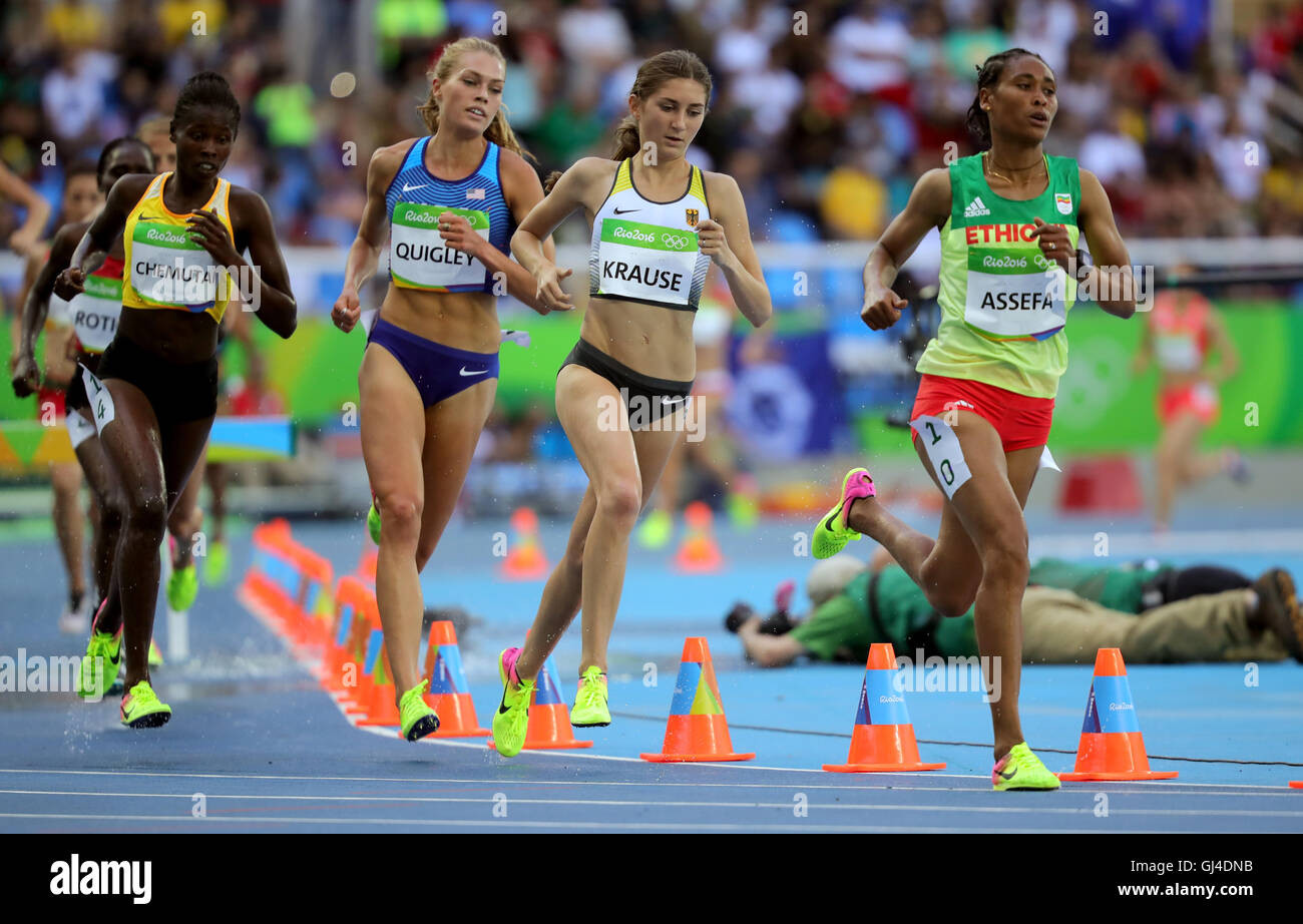 Rio de Janeiro, Brésil. 13e Août 2016. Gesa Felicitas Krause (2-R) de l'Allemagne, Colleen Quigley (3-R) des USA et Sofia Assefa (R) de l'Éthiopie en compétition dans l'épreuve féminine du 3000m steeple Tour de l'athlétisme, l'athlétisme pendant le Rio Jeux Olympiques de 2016 au Stade olympique à Rio de Janeiro, Brésil, 13 août 2016. Photo : Michael Kappeler/dpa/Alamy Live News Banque D'Images