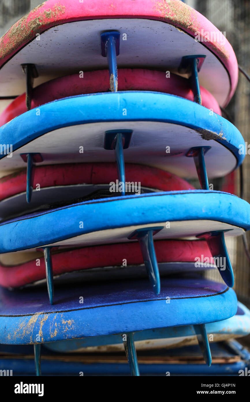 Pile de planches de surf Banque D'Images