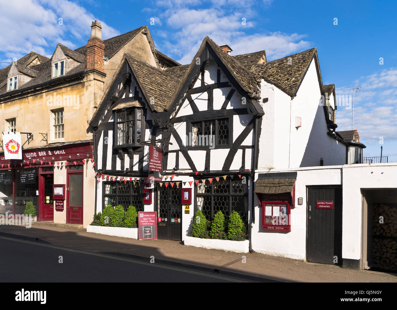 Dh Wesley House Restaurant GLOUCESTERSHIRE CHELTENHAM town street angleterre cotswolds village pub/ Banque D'Images