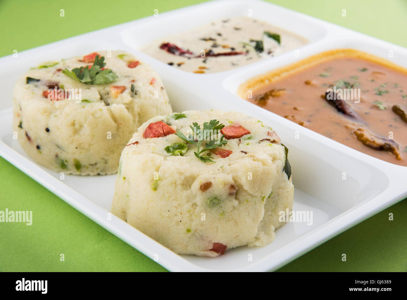 Rava Upma - Popular south Indian breakfast with semoule et légumes,  selective focus, Upma ou upama est un Indien du Sud breakf Photo Stock -  Alamy