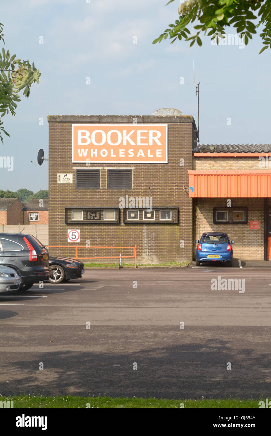 Magasin de gros Booker sur Industrial Estate à Bedford, Bedfordshire, Angleterre Banque D'Images