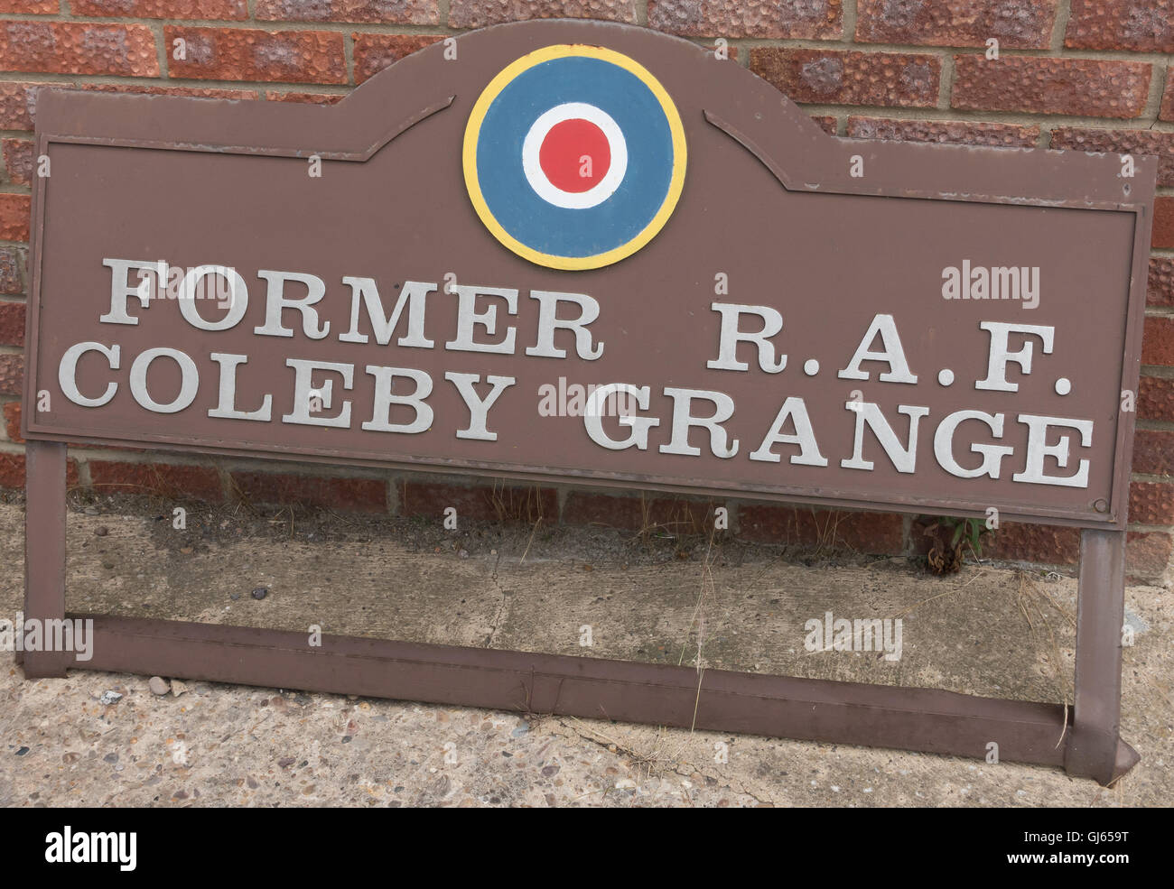 Tour de contrôle à l'abandon RAF Coleby Grange, Lincolnshire. Le champ de l'air a été utilisé pendant la Seconde Guerre mondiale et la guerre froide. Banque D'Images