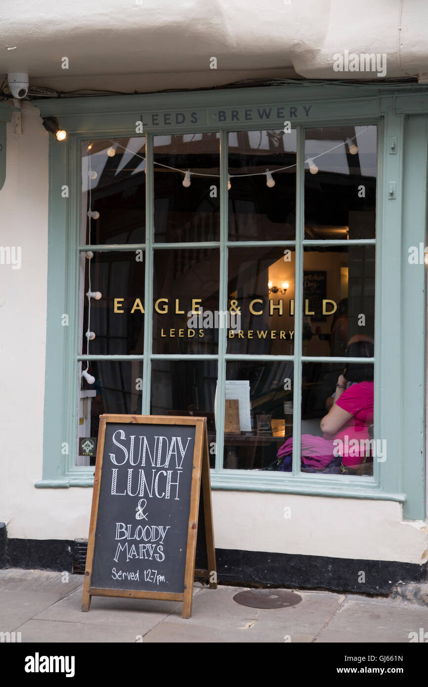 L'aigle et l'enfant enseigne de pub ; York ; Angleterre ; UK Banque D'Images