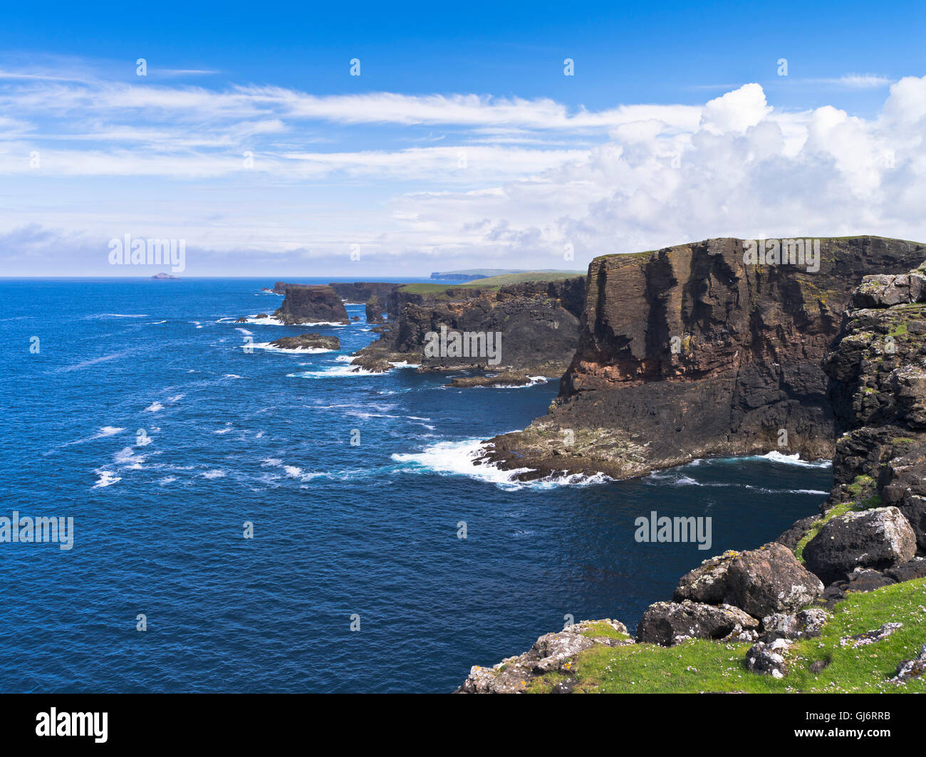 dh Coast ESHANESS SHETLAND Eshaness seacliffs Shetland Coast îles écosse falaises pittoresques shetlands esha ness island paysage mer falaise Banque D'Images