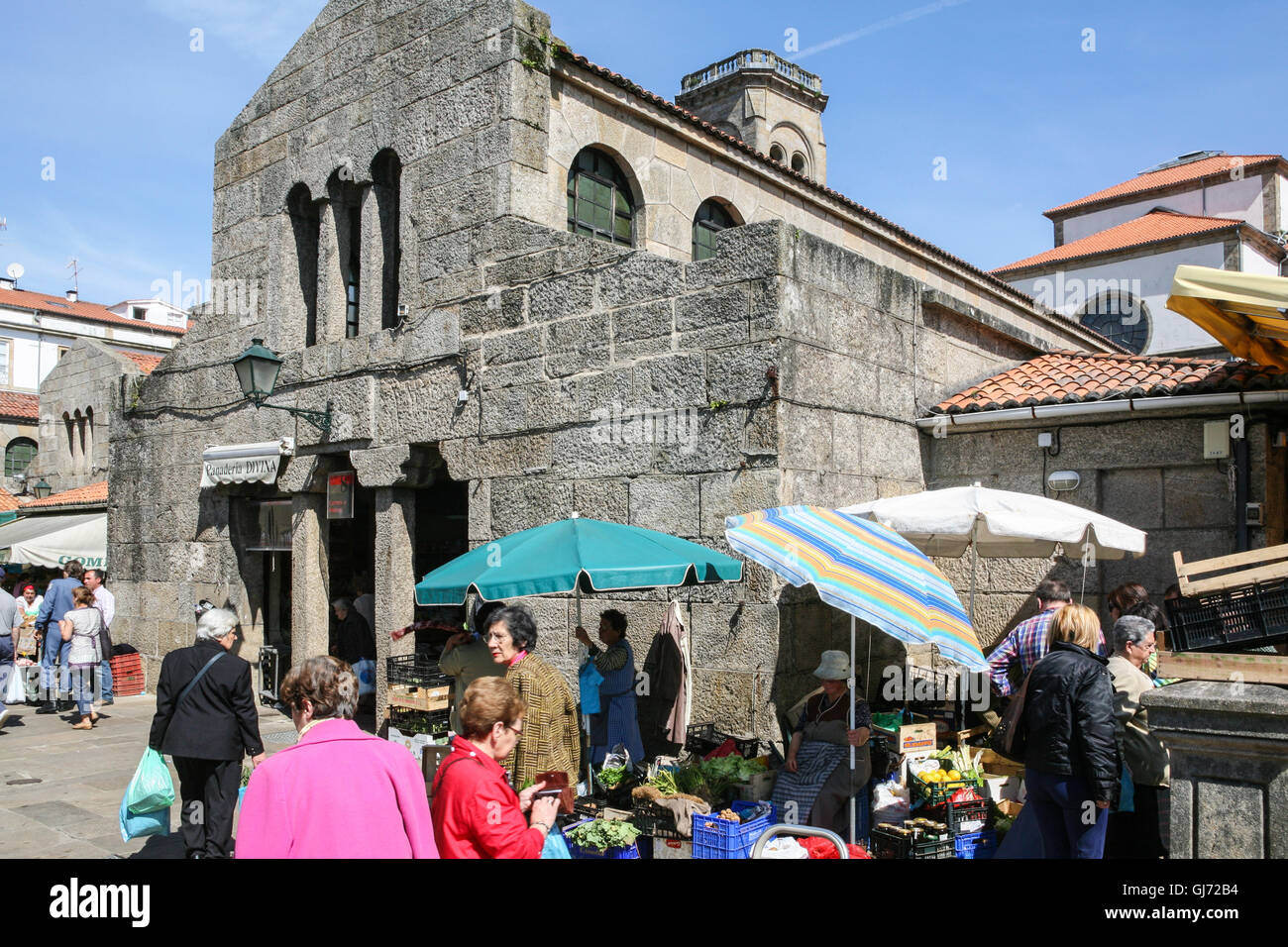 Marché traditionnel.'Mercado de Abastos de Santiago' offre une vue de la vie quotidienne de la vieille ville de Santiago de Compostela.S Banque D'Images