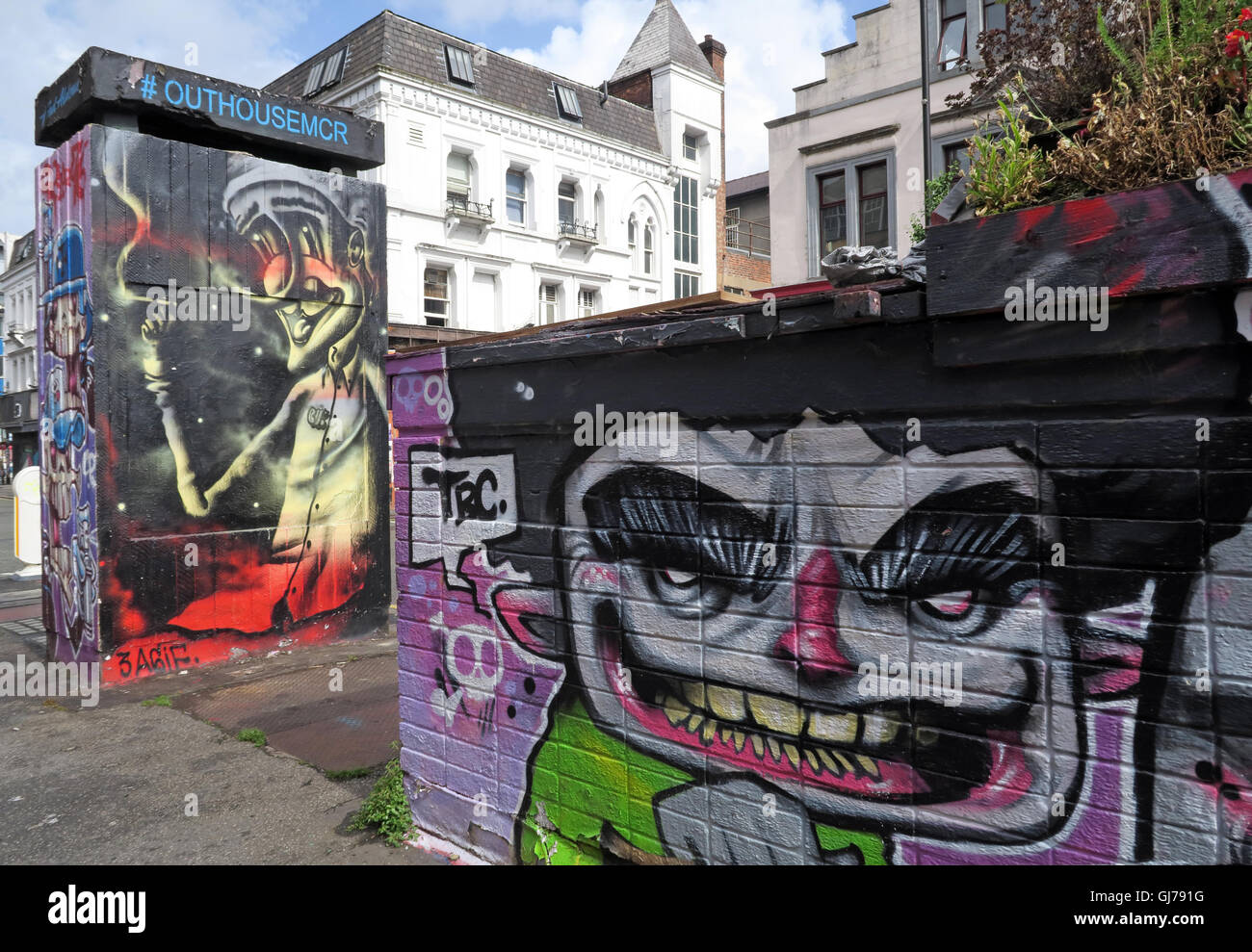 Du nord, l'Art en Stevenson Square Manchester, UK - Août2016 OUTHOUSEMCR Graffiti Wall Banque D'Images