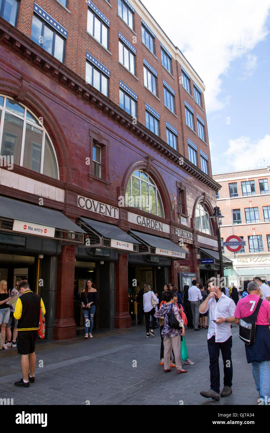 Grade II Covent Garden London Underground tube station sur Piccadilly line entre Leicester Square et la station Holborn Banque D'Images