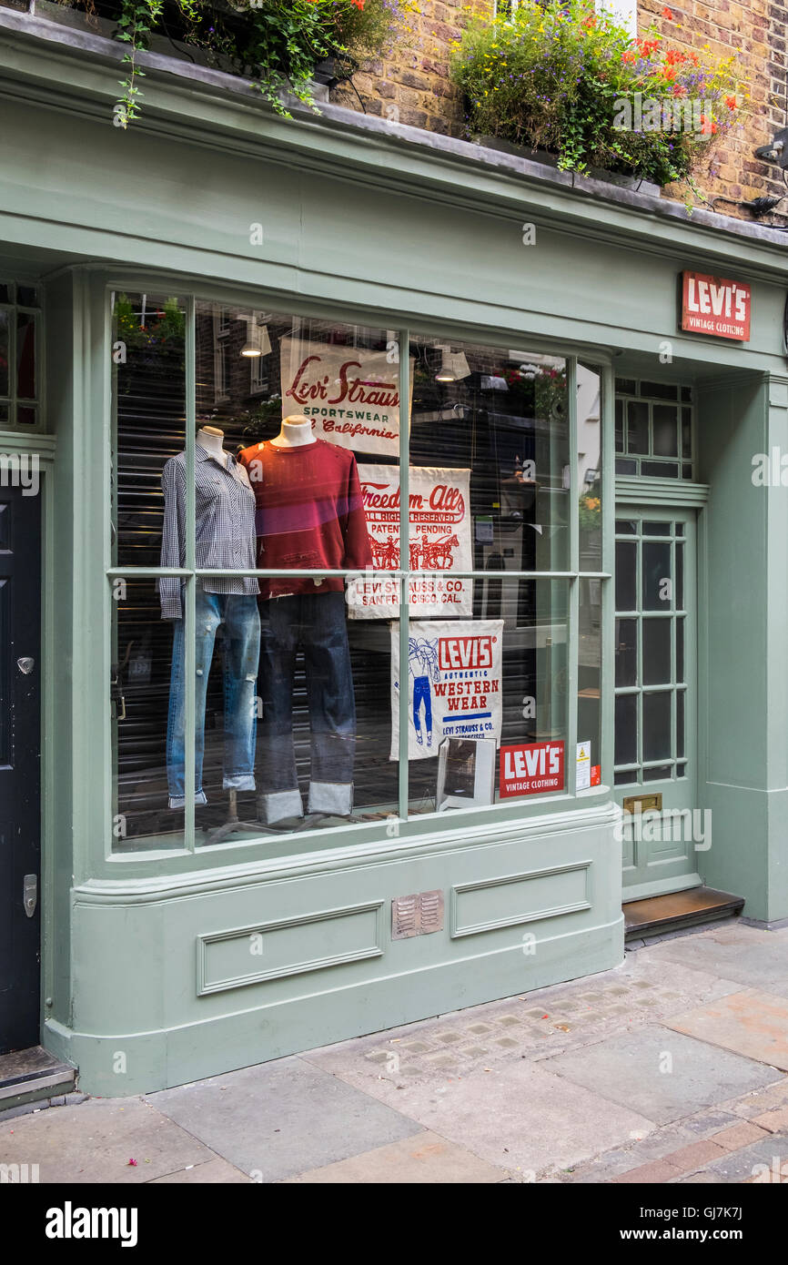 Newburgh Street, Carnaby trimestre, Soho, Londres, Angleterre, Royaume-Uni Banque D'Images