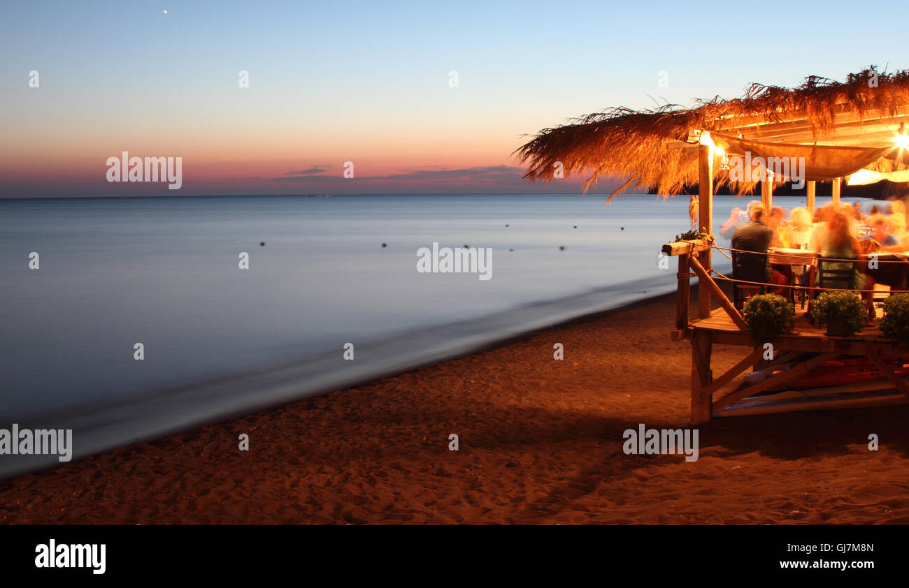 Après le coucher du soleil à Skala Eressou, dans l'île de Lesbos (Mytilène), dans le nord de la mer Egée, en Grèce. Banque D'Images