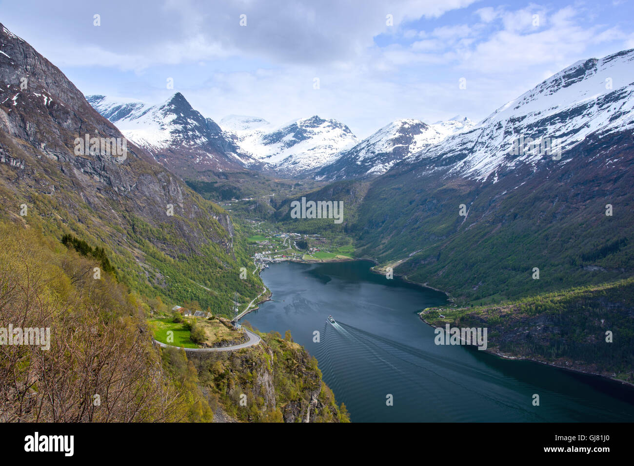 Geirangerfjord, navire, fjord, montagnes, Romsdal, Norvège, Europe Banque D'Images