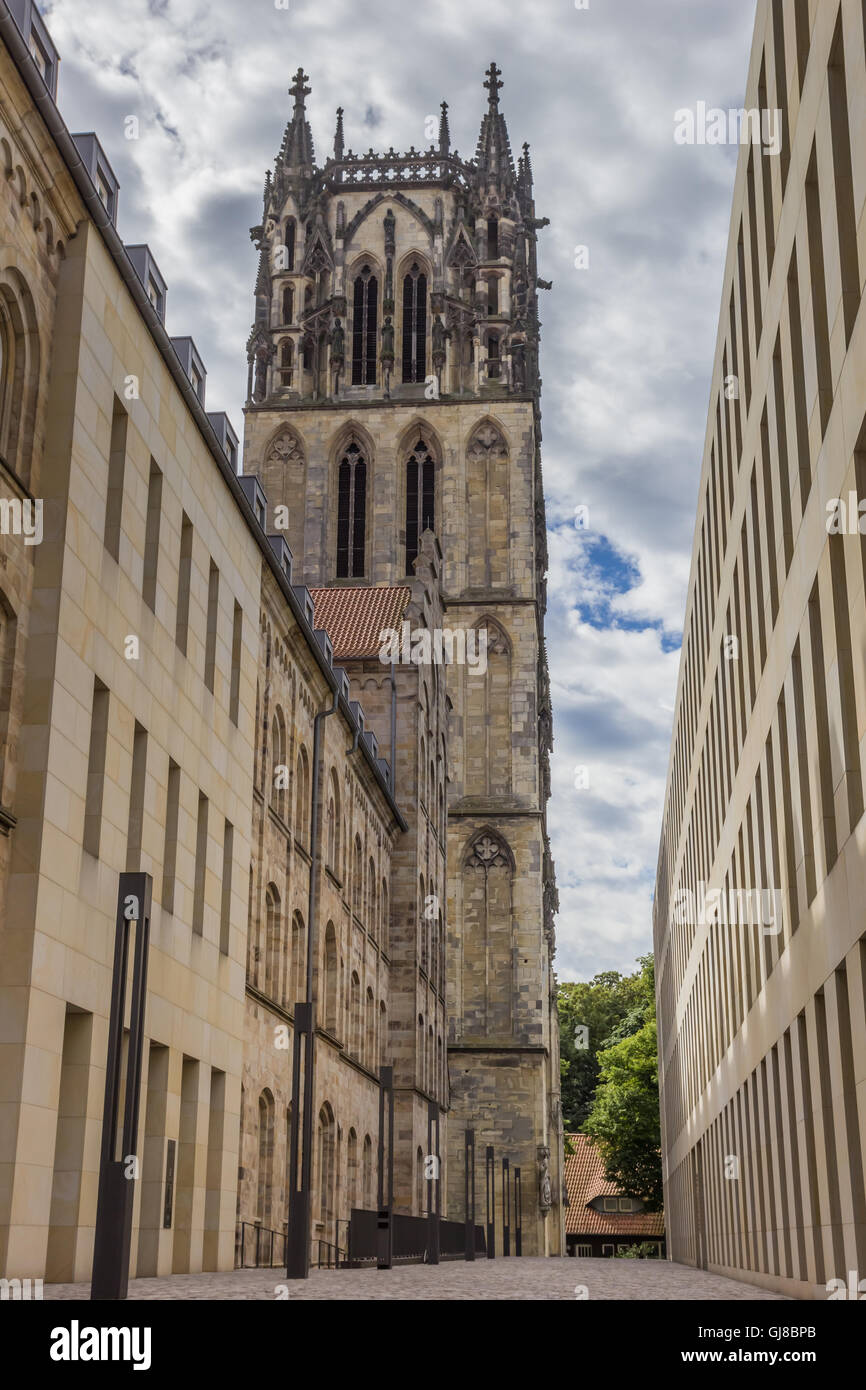 Tour de l'église Liebfrauenkirche à Munster, Allemagne Banque D'Images