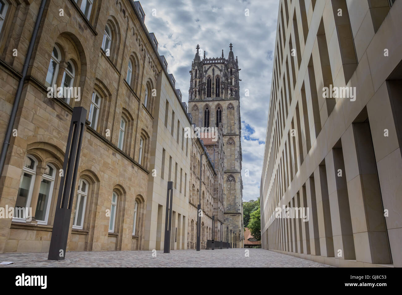 Tour de l'église Liebfrauenkirche à Munster, Allemagne Banque D'Images