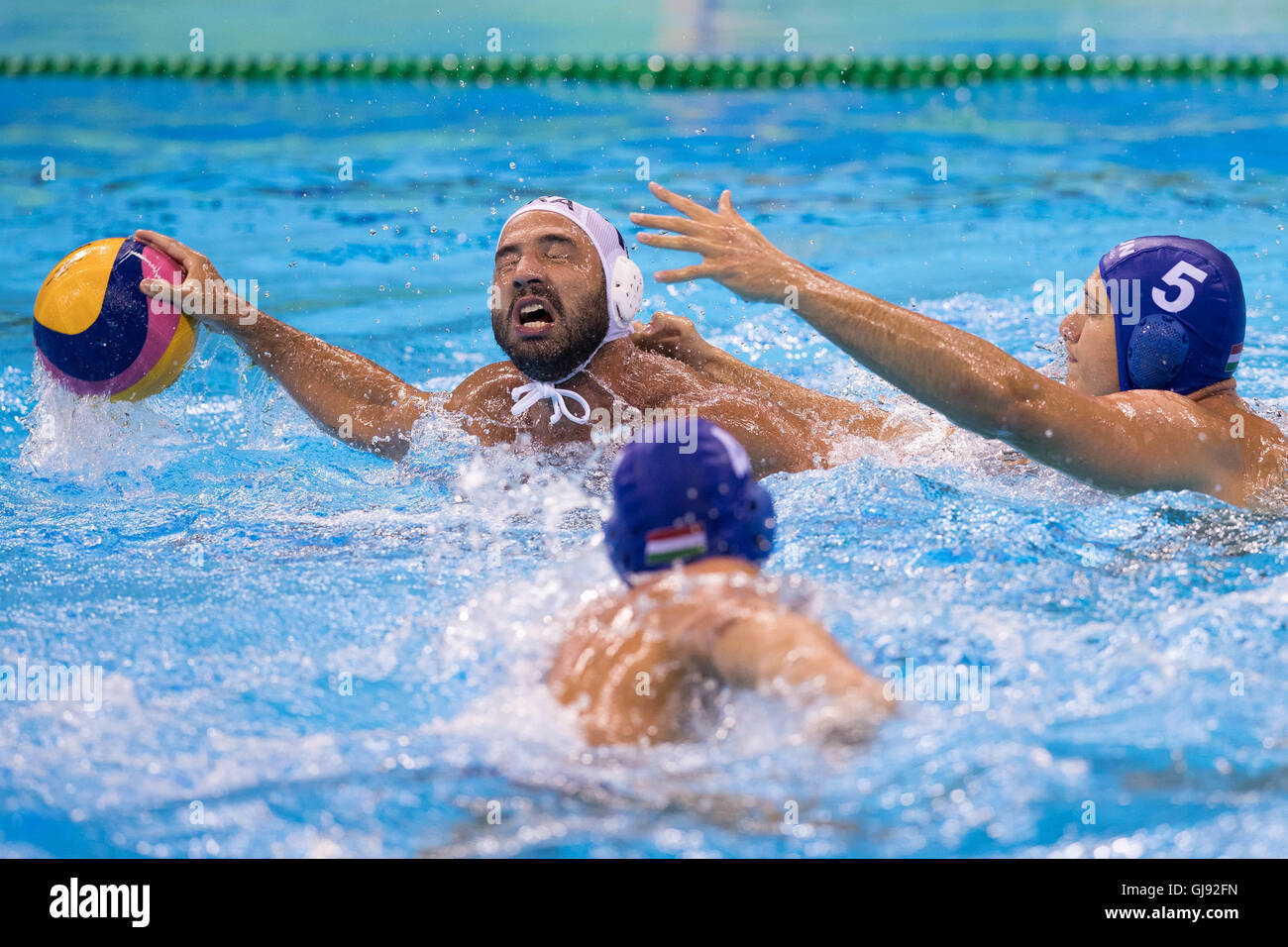 Rio de Janeiro, Brésil. 14Th Aug 2016. 2016 Water-polo - JEUX OLYMPIQUES PERRONE Felipe (BRA) pendant le démarrage du water-polo aux Jeux Olympiques de Rio en 2016 entre le Brésil et la Hongrie s'est tenue à l'arène aquatique olympique. pendant le démarrage du water-polo aux Jeux Olympiques de Rio en 2016 entre le Brésil et la Hongrie tiendra à l'aréna olympique Aquatic. Non disponible pour l'attribution de licences en Chine (Photo : Marcelo Machado de Melo/Fotoarena) Crédit : Foto Arena LTDA/Alamy Live News Banque D'Images