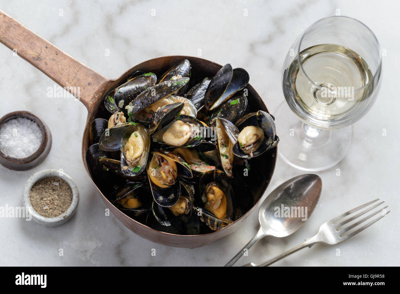 Moules marinière moules pour le déjeuner Banque D'Images