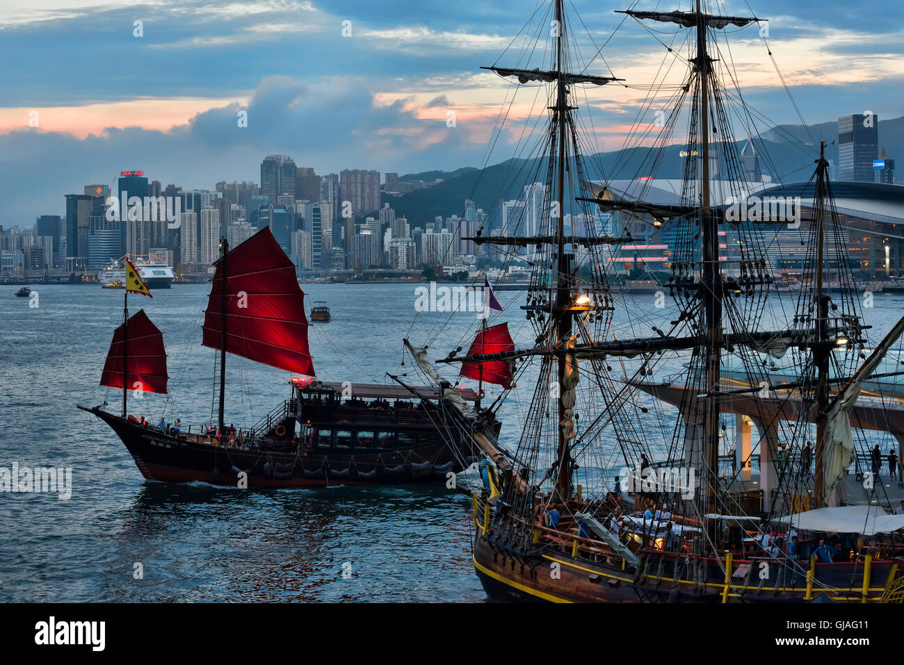 Jonque Chinoise Traditionnelle, le port de Victoria, Hong Kong, Chine. Banque D'Images