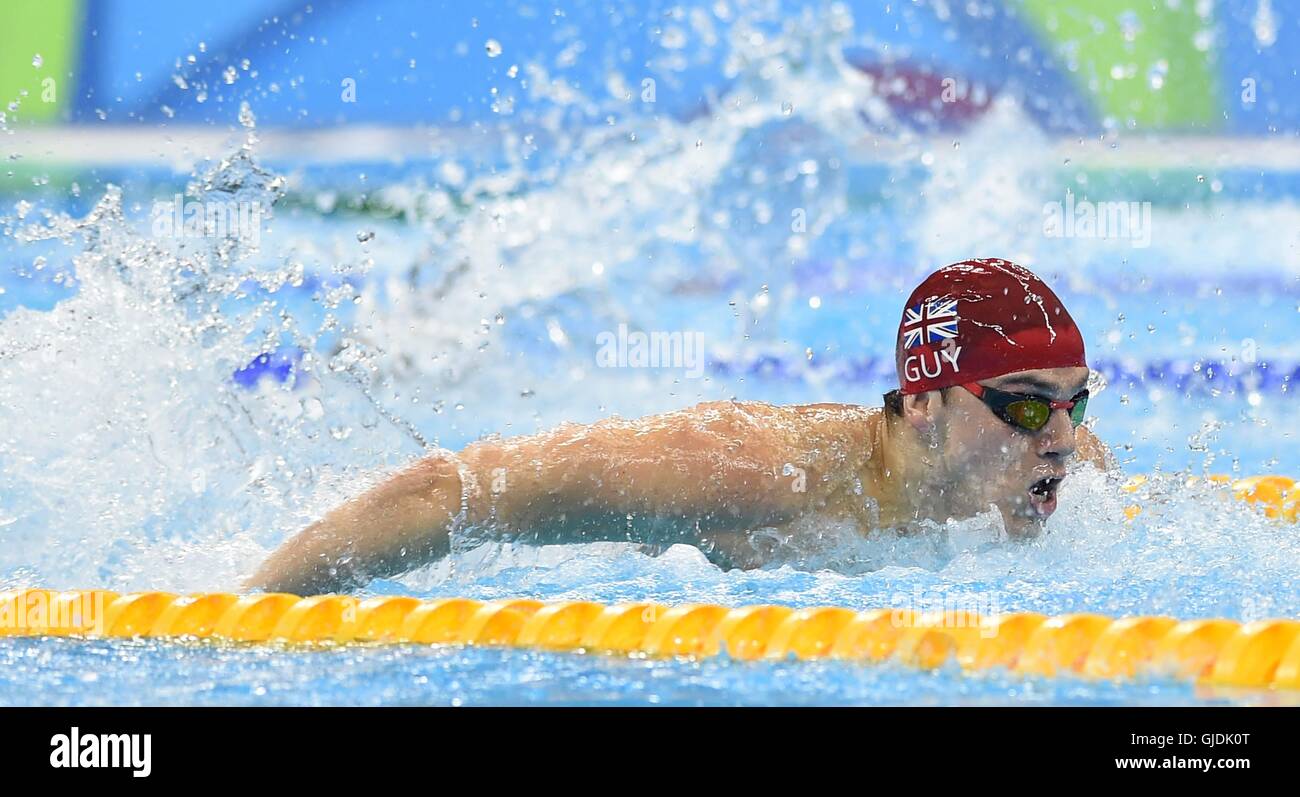 Guy James (GBR). La natation. Mens 4 x 100 m relais quatre nages. Centre aquatique olympique. Parc olympique. Rio de Janeiro. Le Brésil. 14/08/2016. Banque D'Images