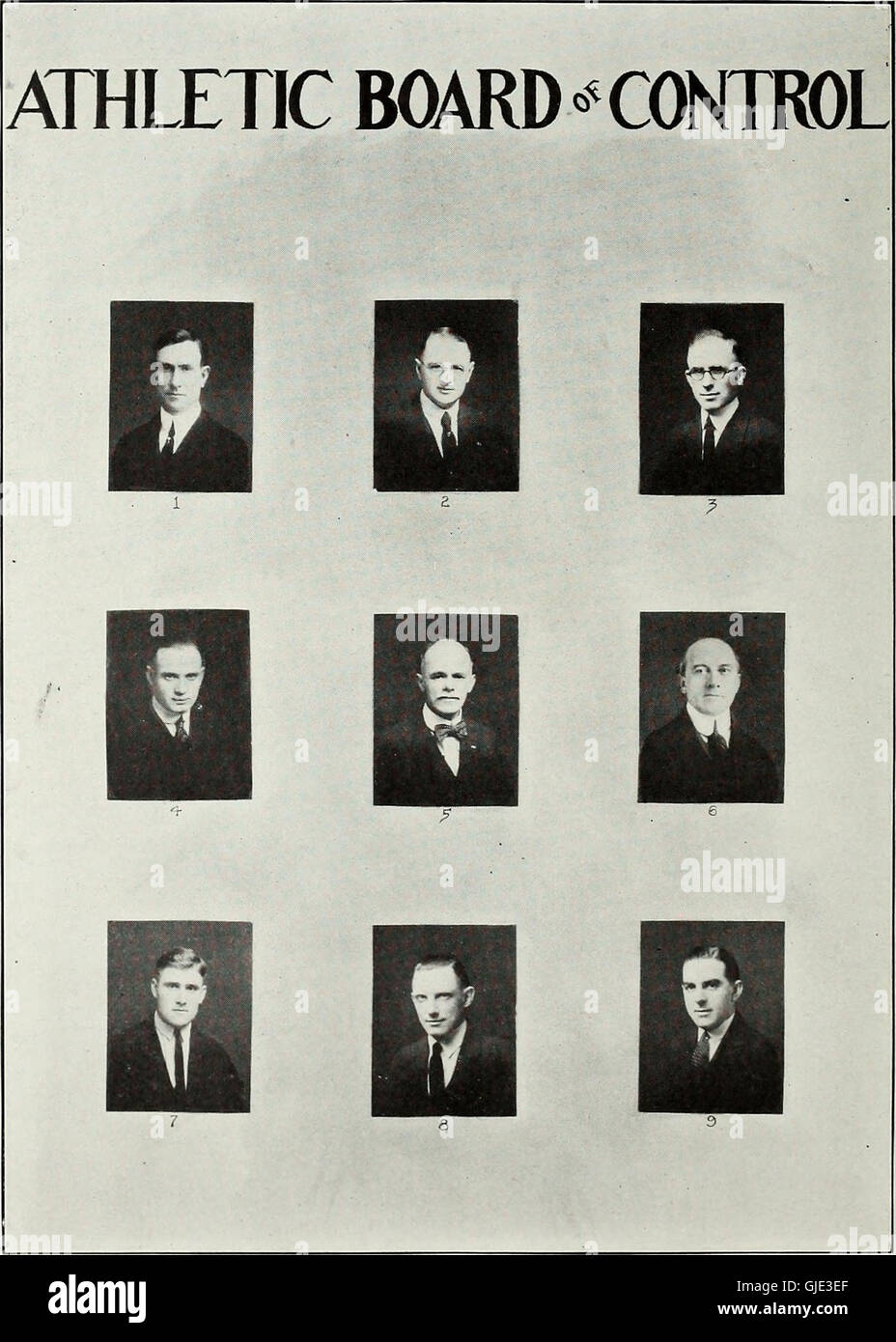 Le Kaldron est un ouvrage de 1922, examinant les concepts sociaux ou philosophiques, fournissant un aperçu du climat intellectuel du début du XXe siècle. Banque D'Images