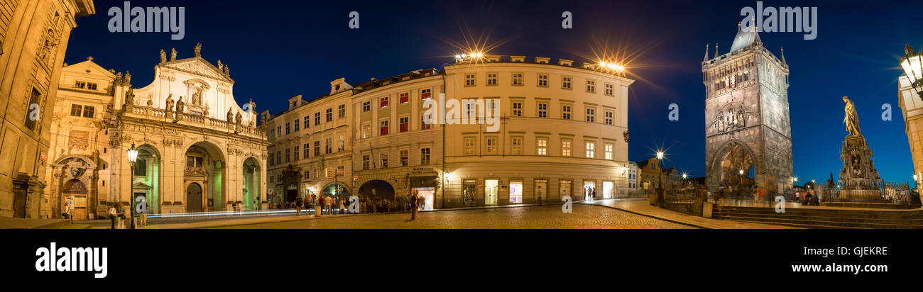 PRAGUE, RÉPUBLIQUE TCHÈQUE - 06 juin, 2016 : La zone près du pont Charles dans la nuit Banque D'Images