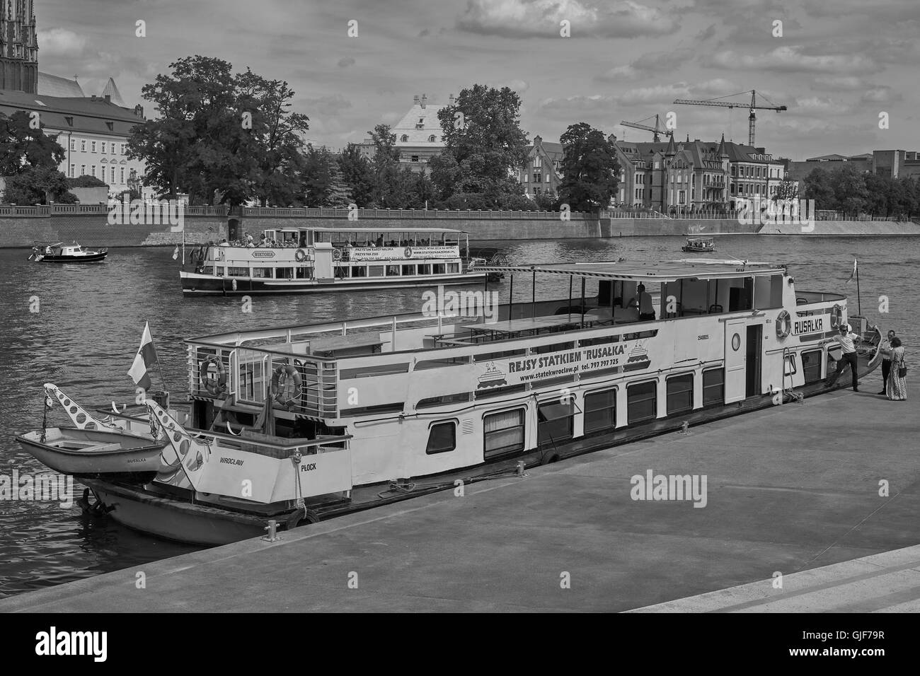 Les bateaux de plaisance sur l'Oder près de Ostrow Tumski Wroclaw Basse Silésie Pologne Banque D'Images