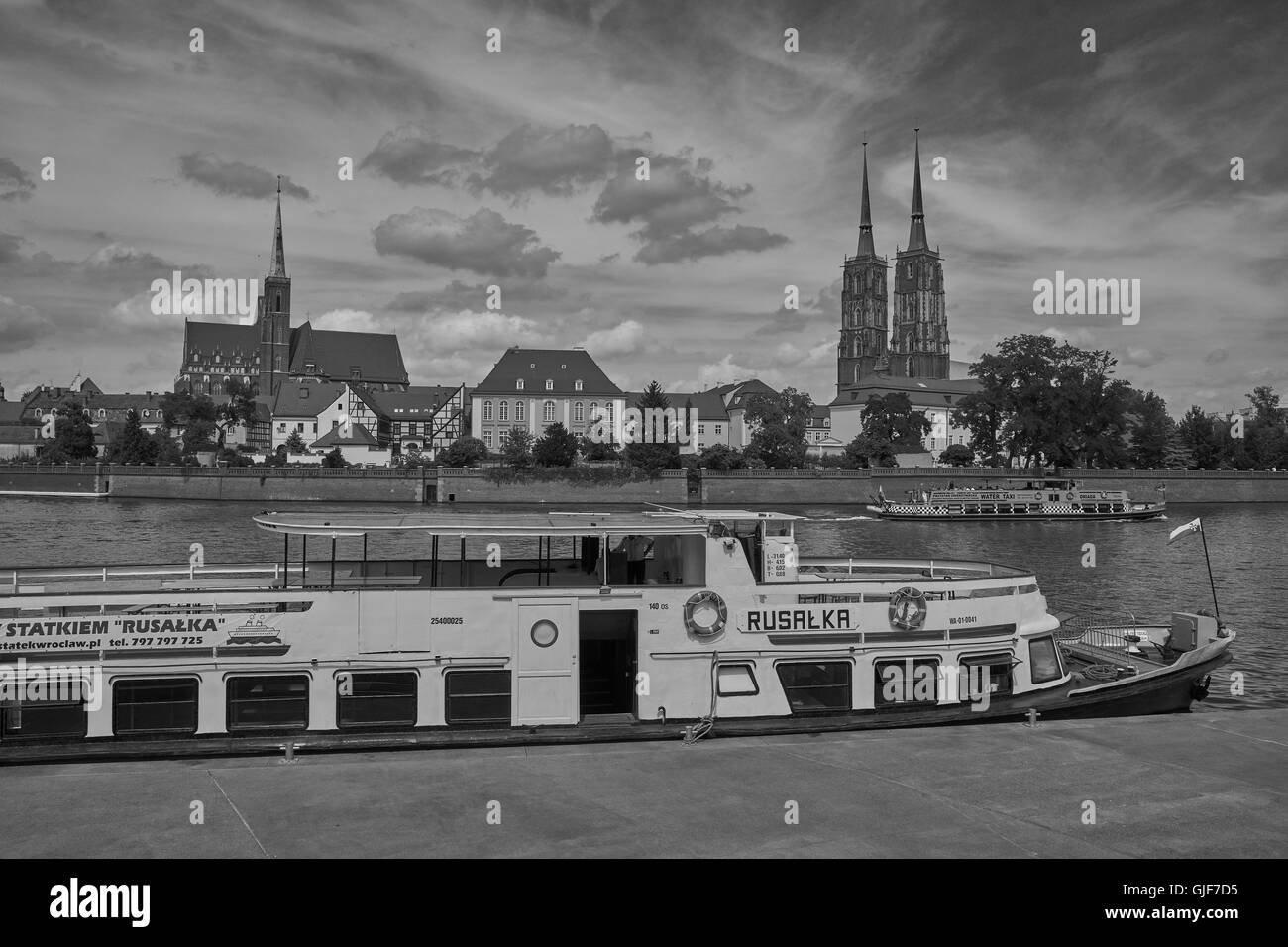 Les bateaux de plaisance sur l'Oder près de Ostrow Tumski Wroclaw Basse Silésie Pologne Banque D'Images