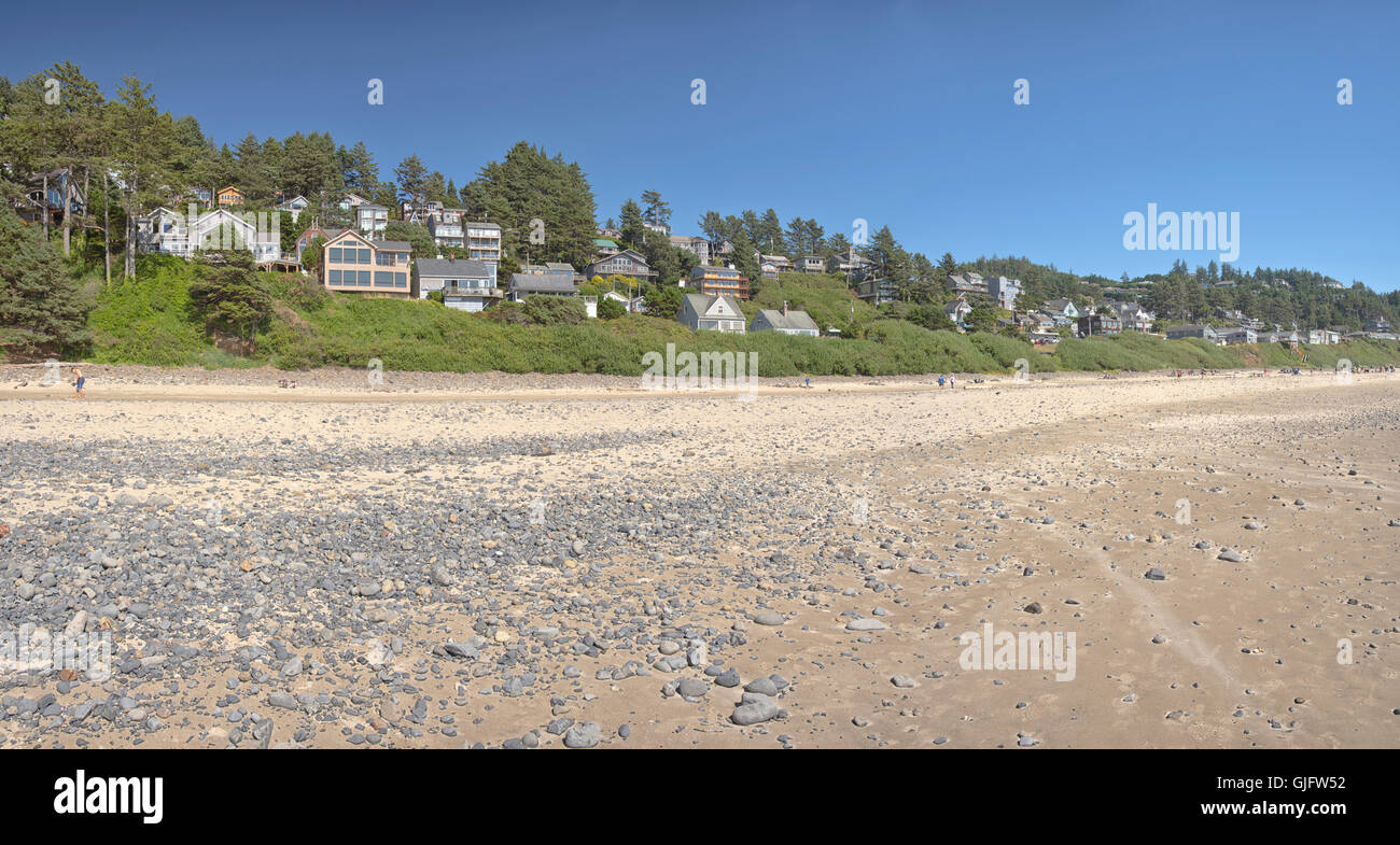 Vue panoramique sur la plage d'Oceanside et canton de l'Oregon. Banque D'Images