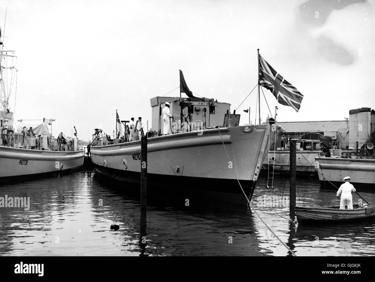 AJAX NEWS & FEATURE SERVICE. Juillet 27th, 1956. PORTSMOUTH, Angleterre. Lancement DE LA CLASSE JAMBON DRAGUEUR CÔTIER À ODIHAM HMS M FURCY VOSPER'S PORTCHESTER COUR. PHOTO:AJAX NEWS & FEATURE SERVICE/VT REF:717008 0404 Banque D'Images