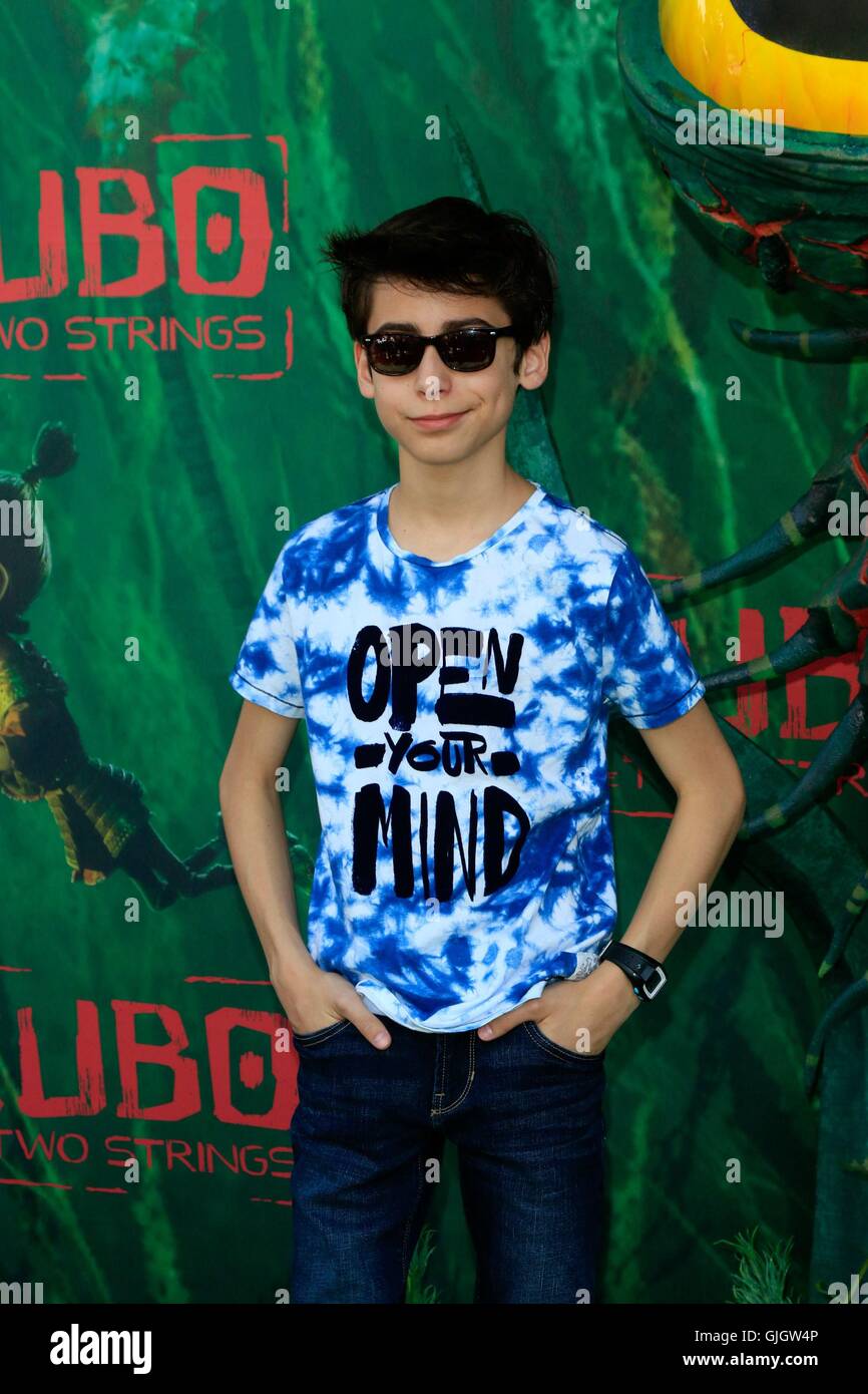 Universal City, CA. 14Th Aug 2016. Aidan Gallagher aux arrivées de KUBO ET LES DEUX CHAÎNES Premiere, AMC Universal City Walk, Universal City, CA, le 14 août 2016. © Priscille Grant/Everett Collection/Alamy Live News Banque D'Images