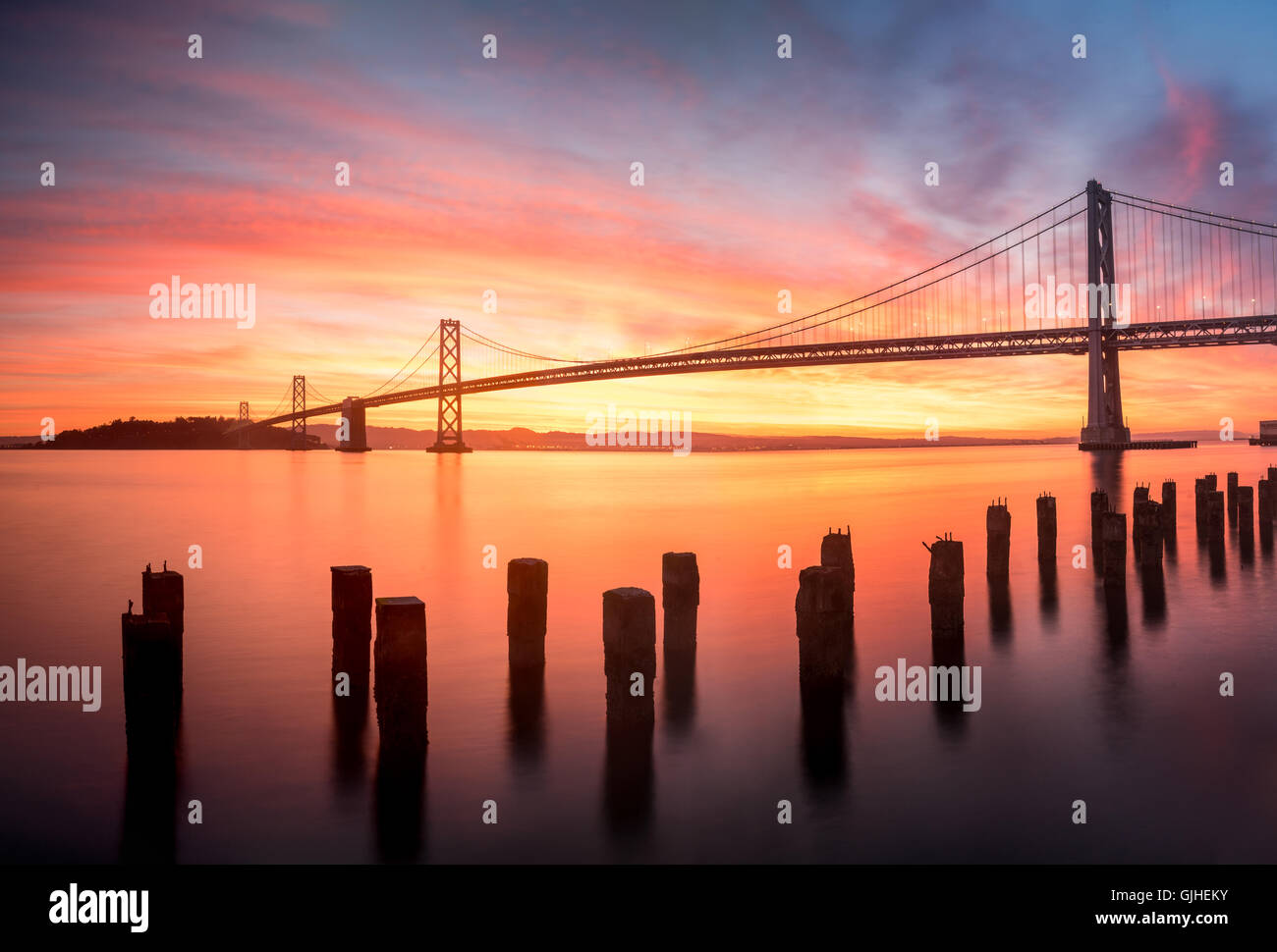 Oakland Bay Bridge at Sunrise, San Francisco, Californie, États-Unis Banque D'Images