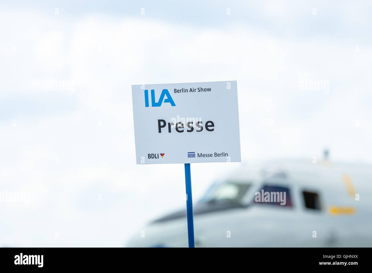 BERLIN, ALLEMAGNE - 02 juin 2016 : un pointeur sur la presse (journalistes et photographes). ILA Berlin Air Show Exhibition 2016 Banque D'Images