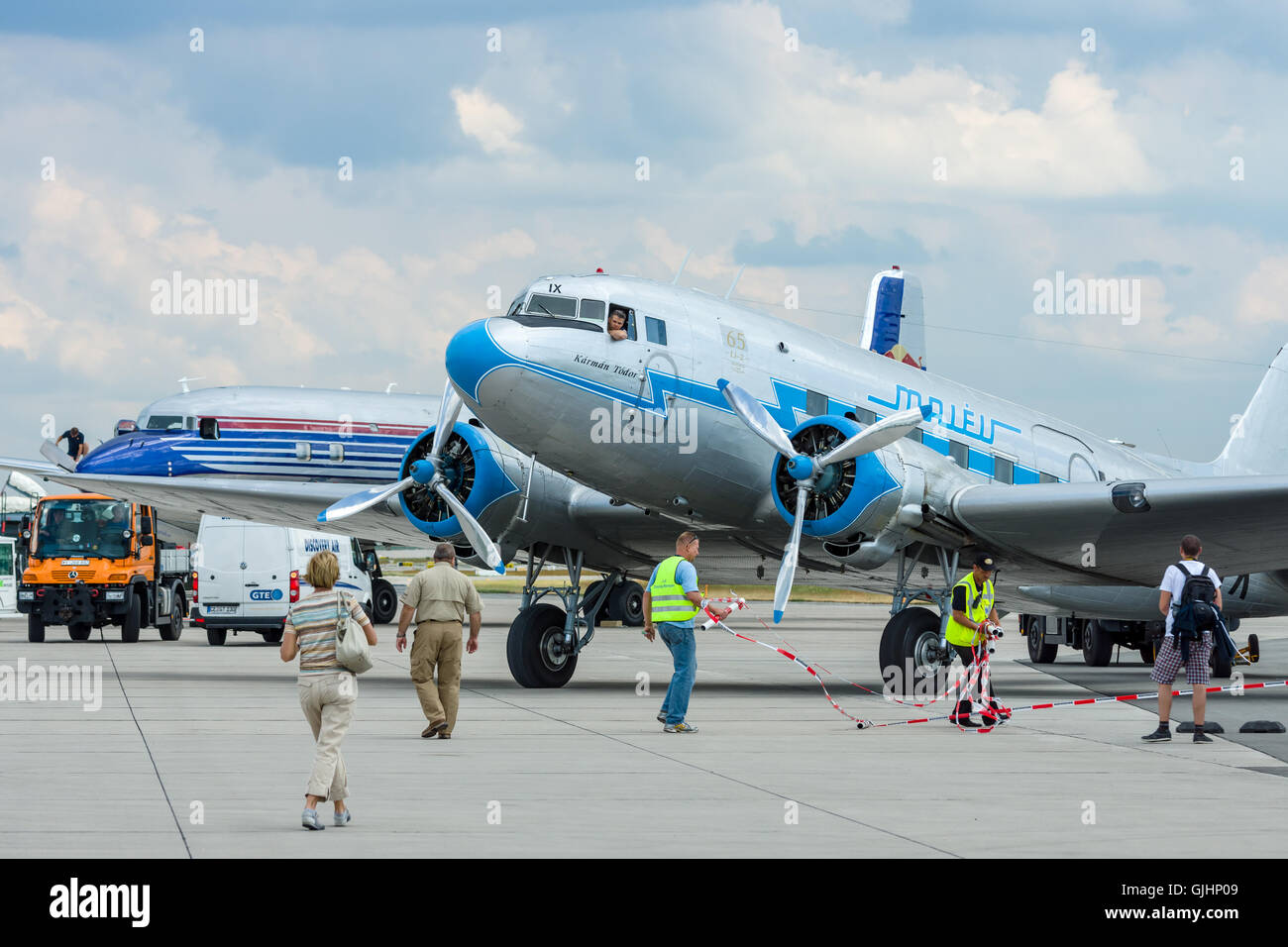 BERLIN, ALLEMAGNE - 02 juin 2016 : Avion soviétique Lisunov Li-2, compagnie aérienne hongroise alev'. ILA Berlin Air Show Exhibition 2016 Banque D'Images