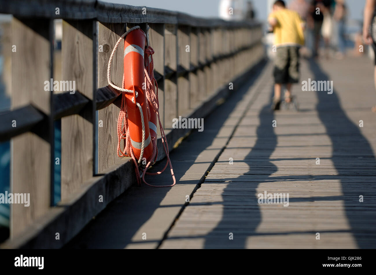 Bouée de jeunes de moins Banque D'Images