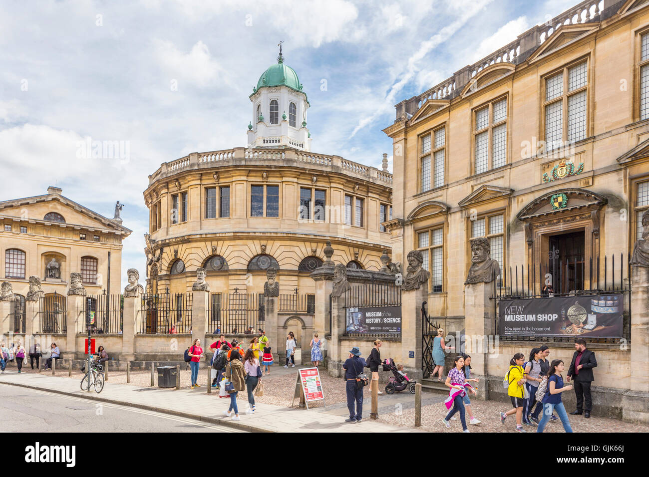 La Radcliffe Camera datant de High Street, Oxford, Oxfordshire, England, UK Banque D'Images